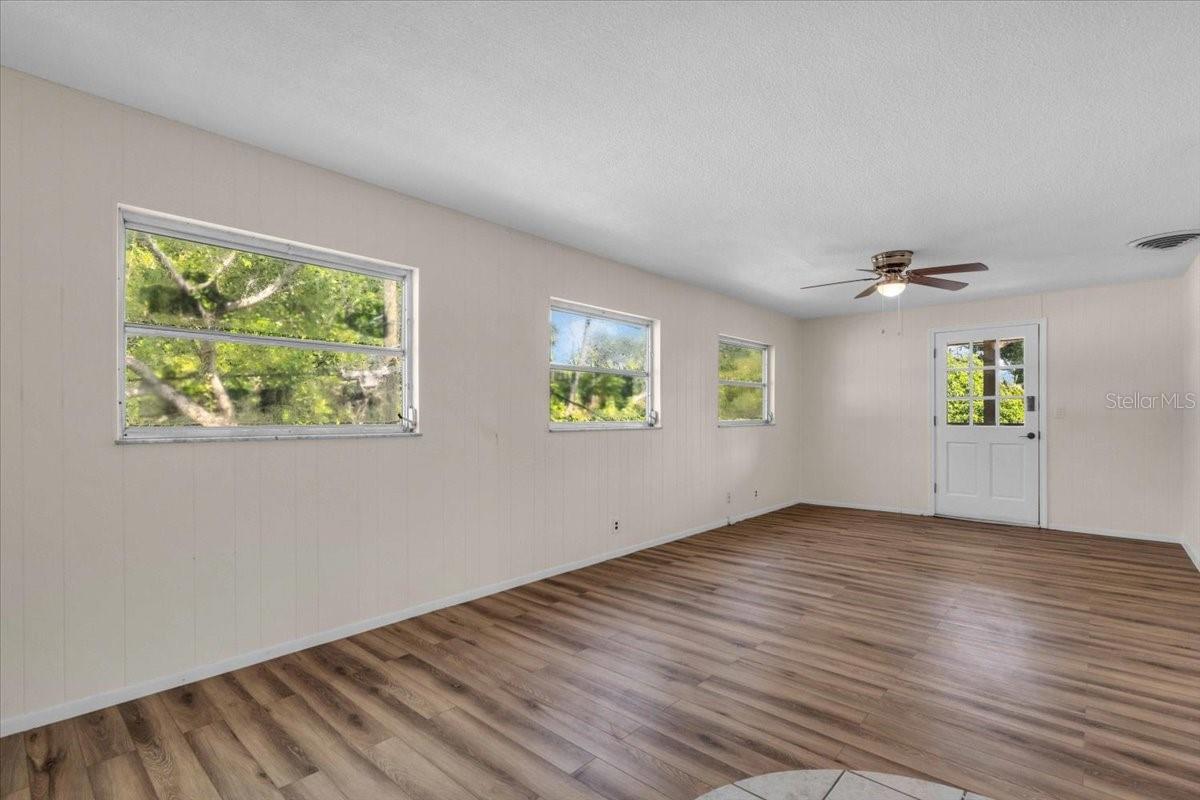 PINE LAKE PARK - Residential Income