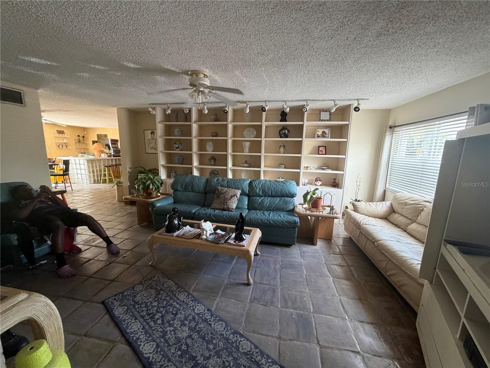 ROOSEVELT ESTATES - Residential