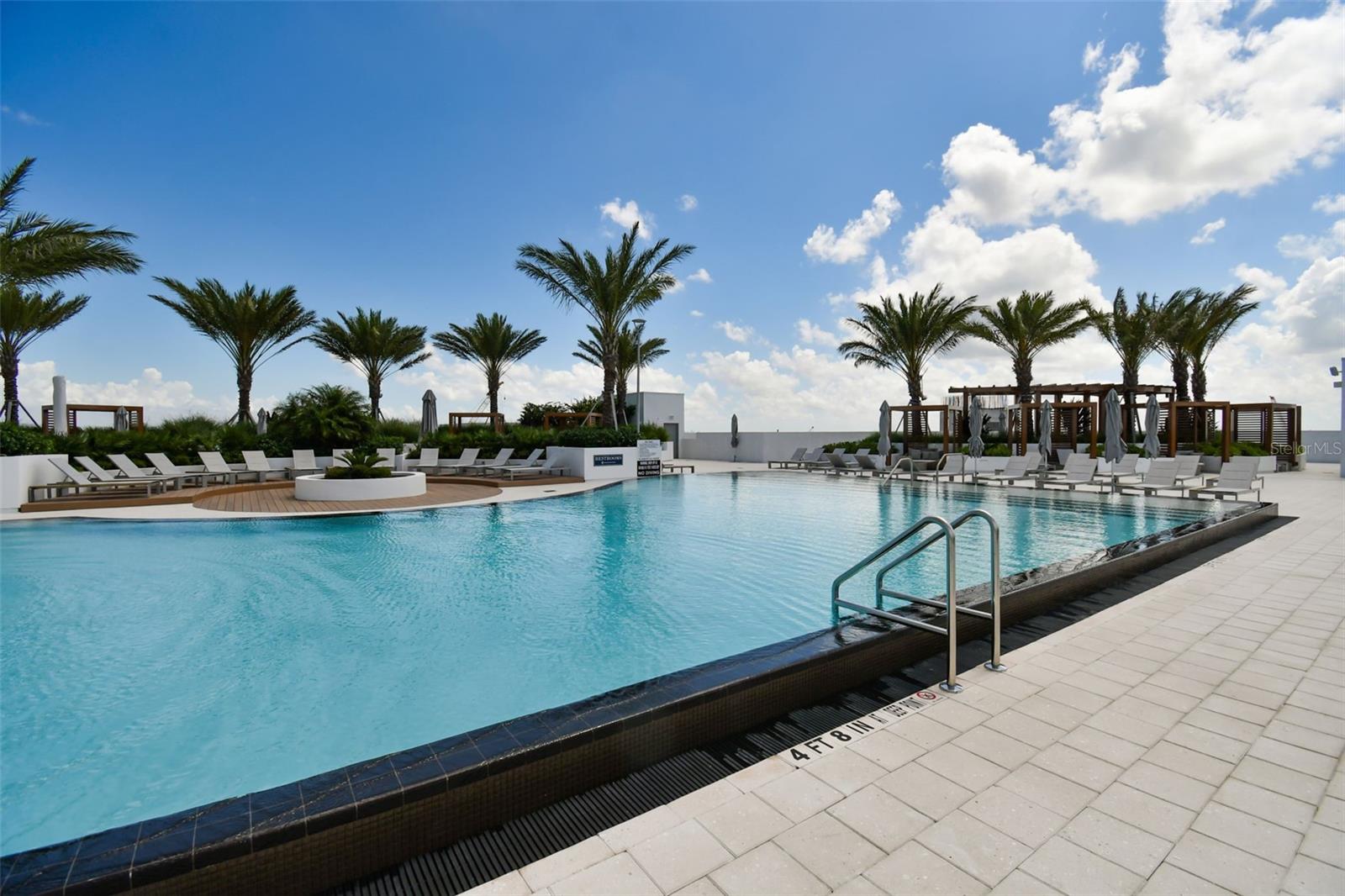 MARINA POINTE - Residential