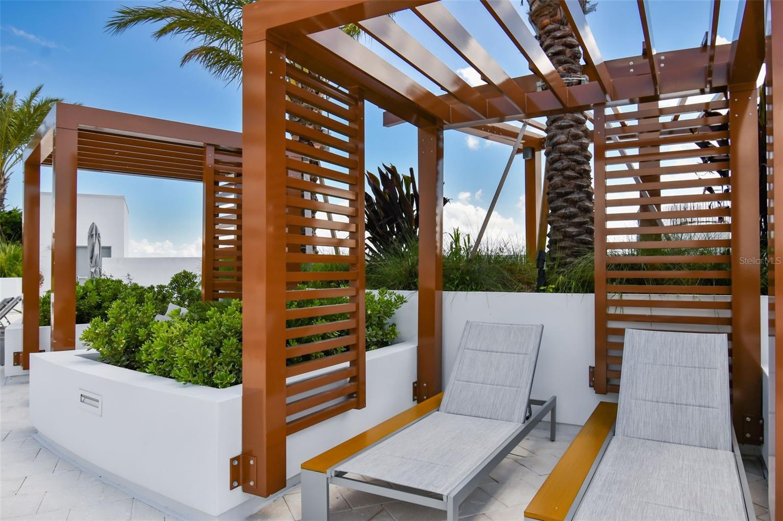 MARINA POINTE - Residential