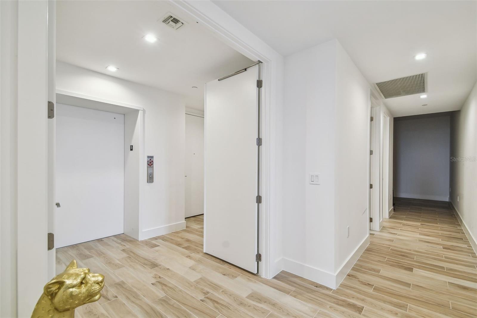 MARINA POINTE - Residential