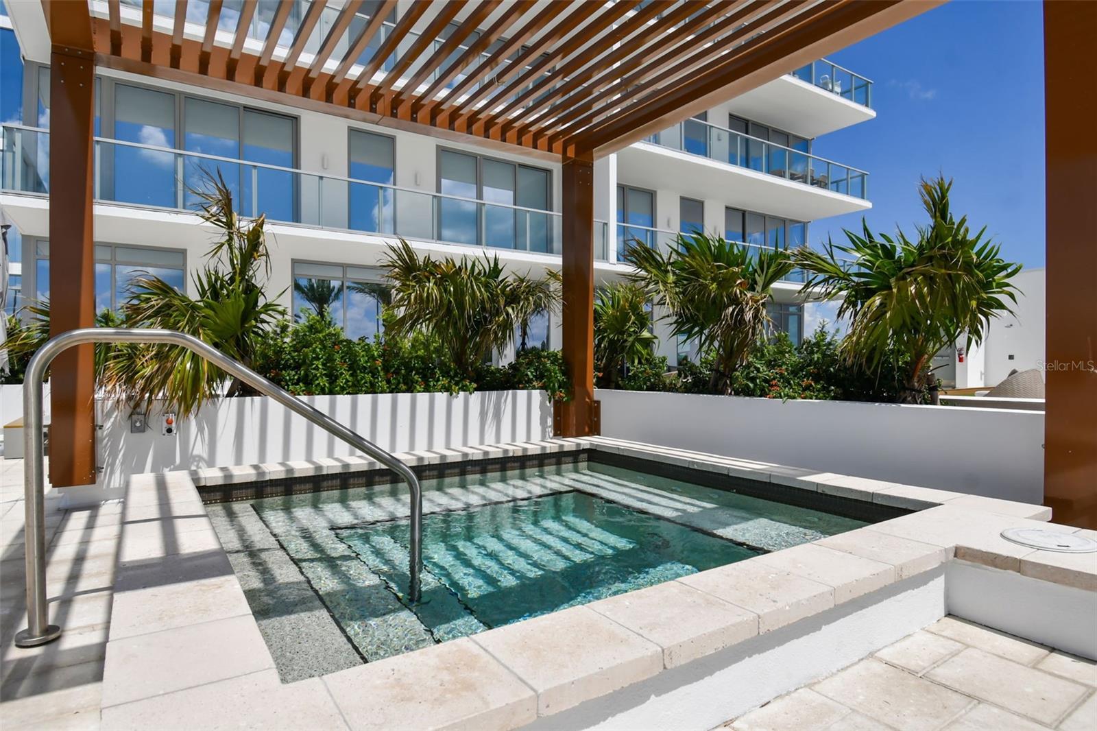 MARINA POINTE - Residential