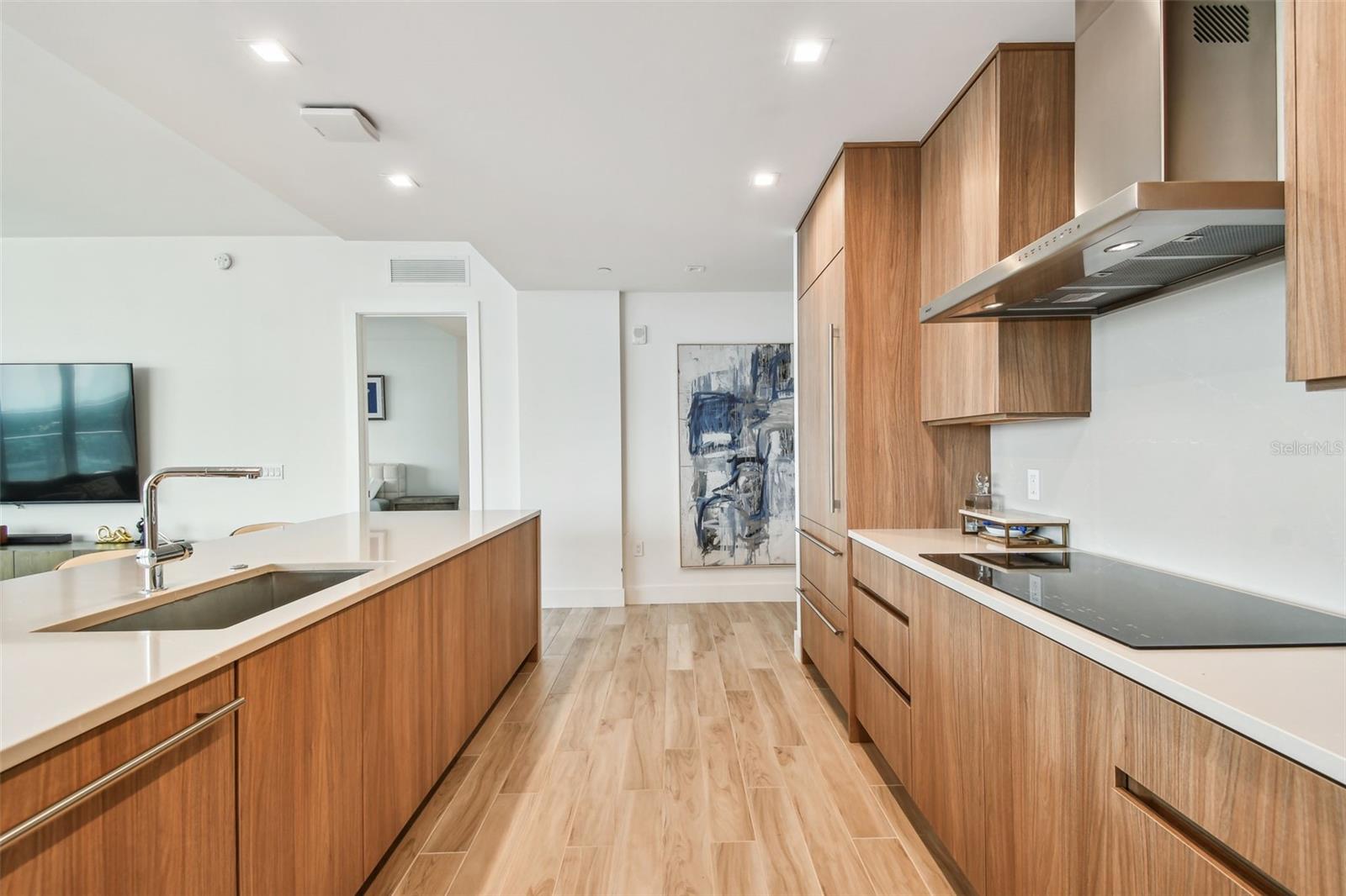 MARINA POINTE - Residential
