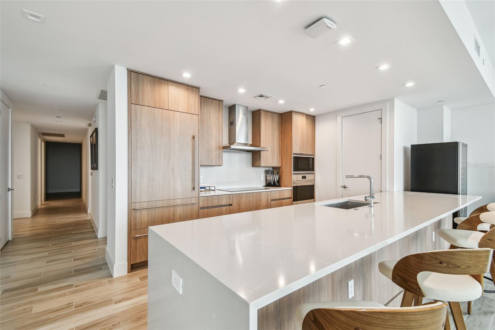 MARINA POINTE - Residential