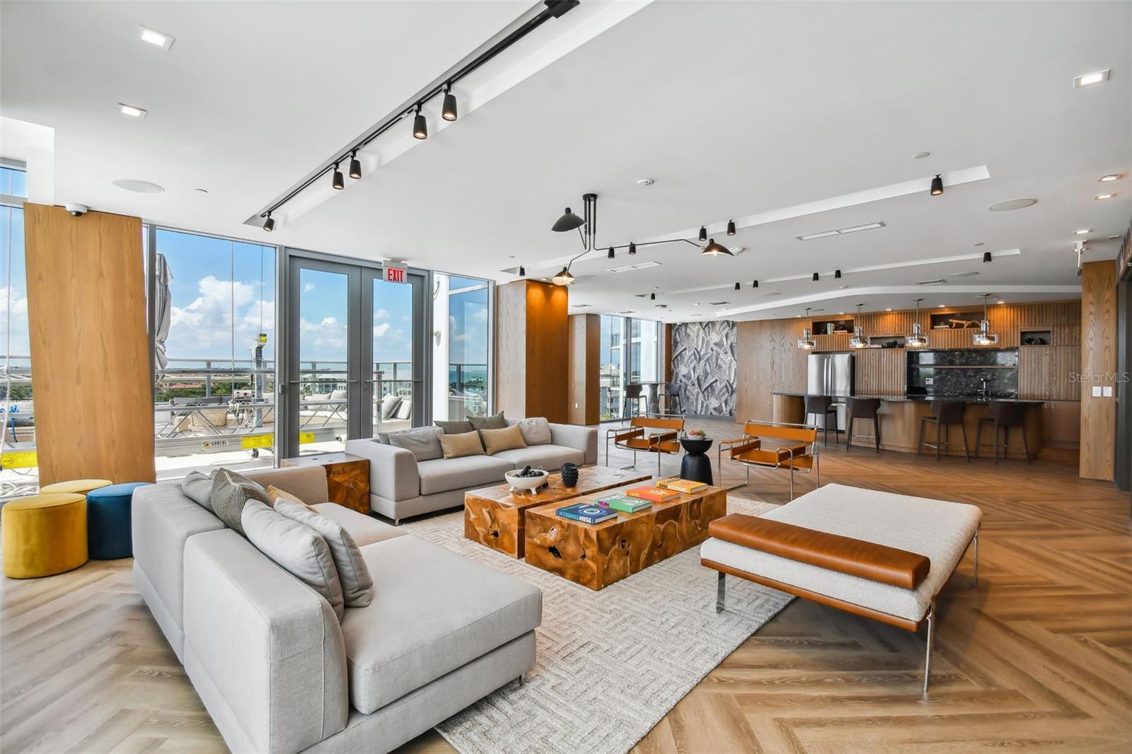 MARINA POINTE - Residential