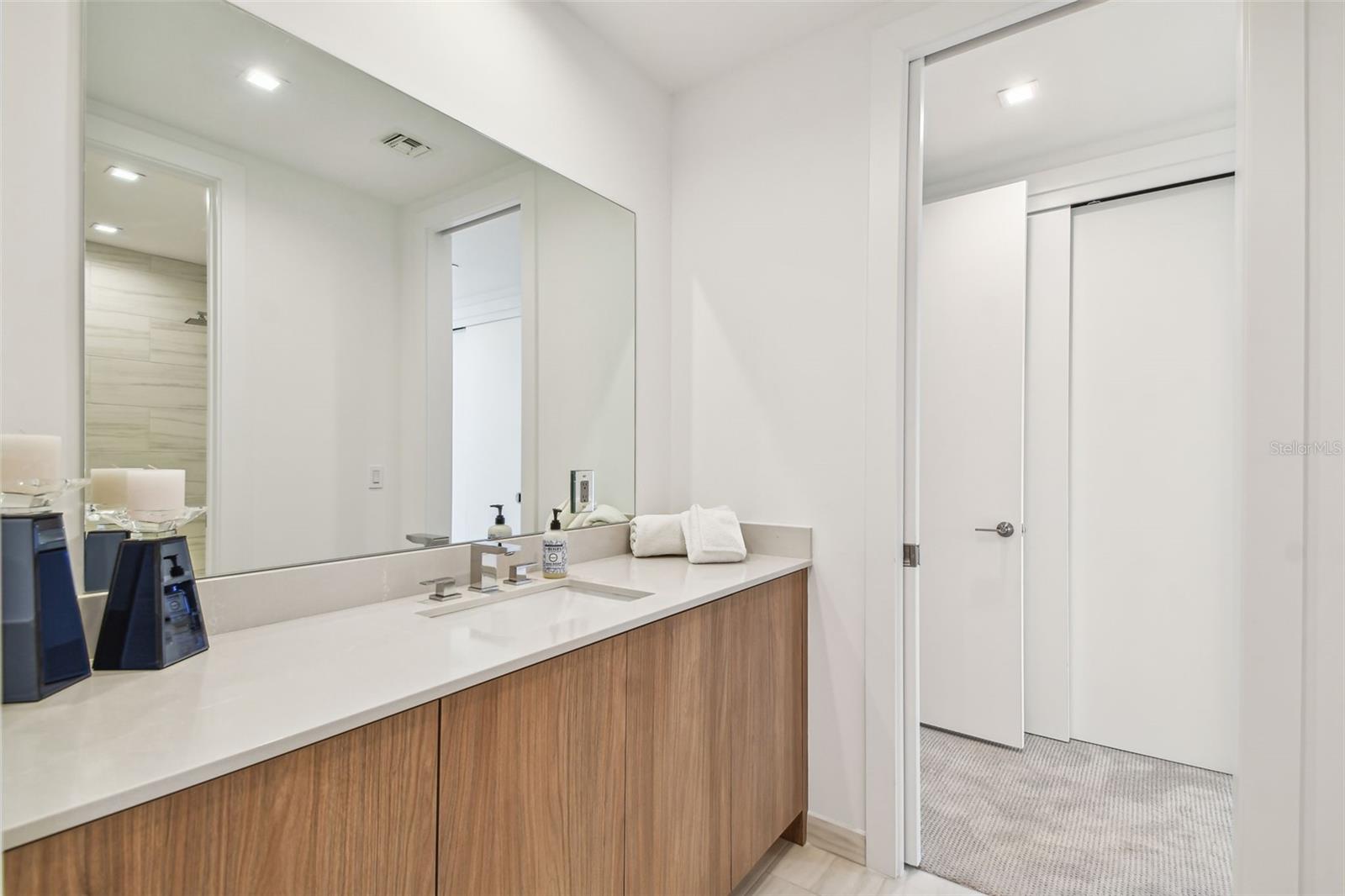 MARINA POINTE - Residential