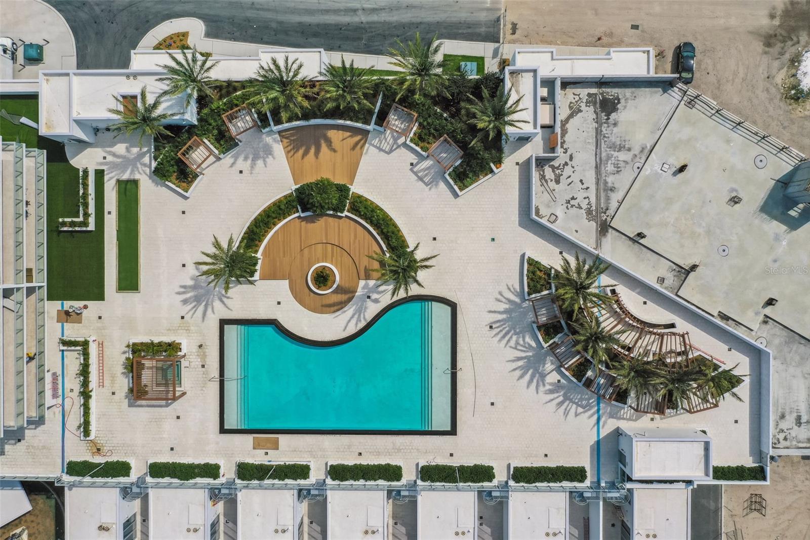 MARINA POINTE - Residential