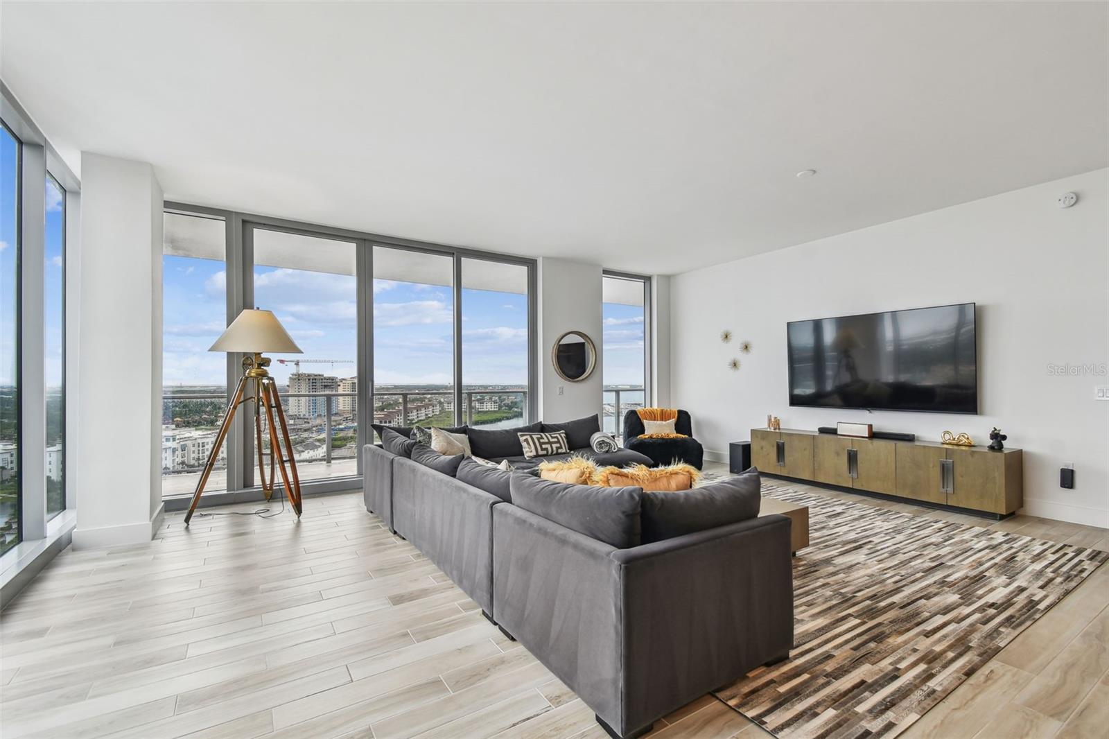 MARINA POINTE - Residential
