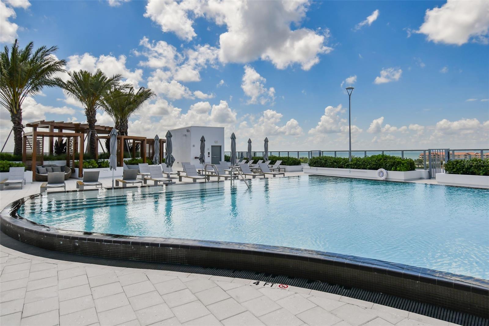 MARINA POINTE - Residential
