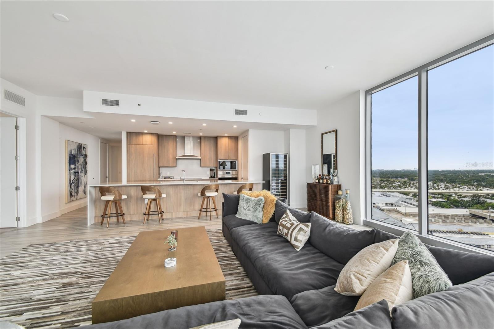 MARINA POINTE - Residential