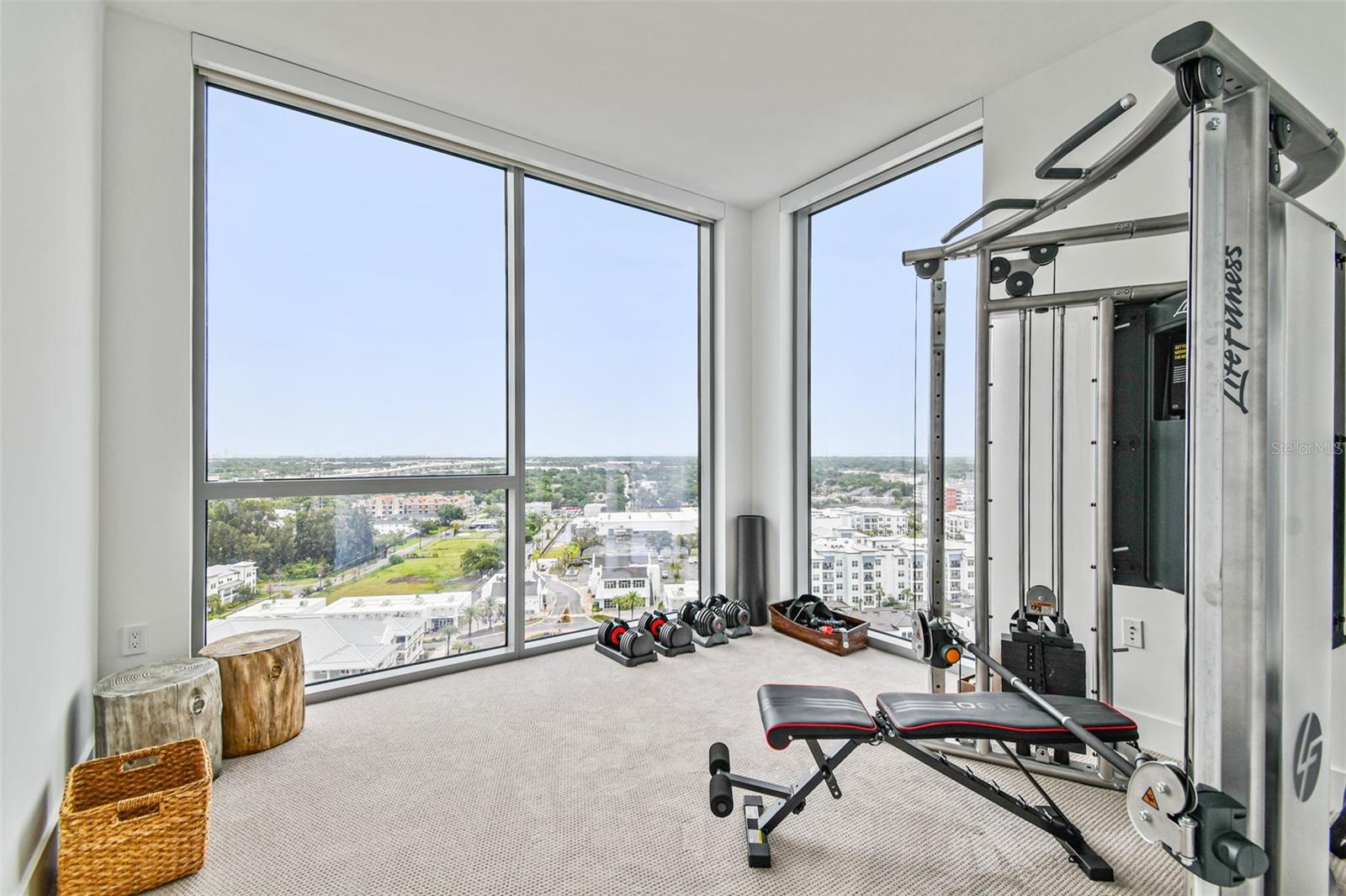 MARINA POINTE - Residential