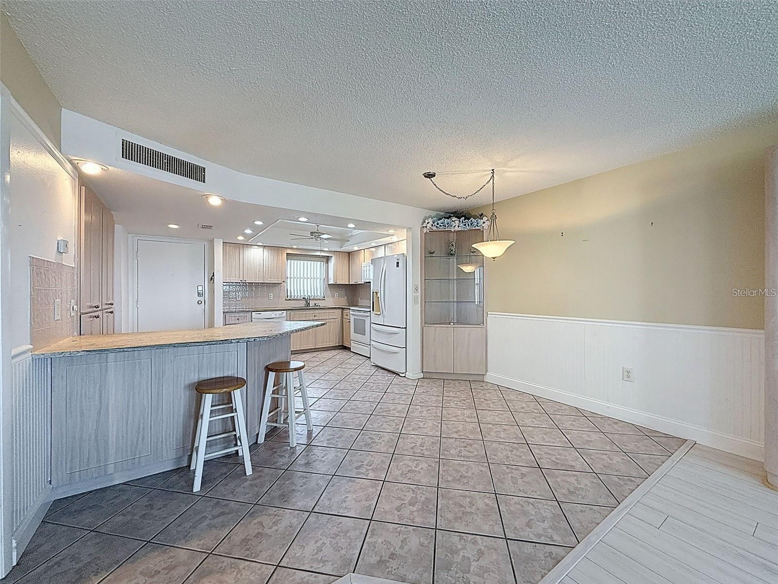 WASHINGTON TOWERS THE CONDO - Residential Lease