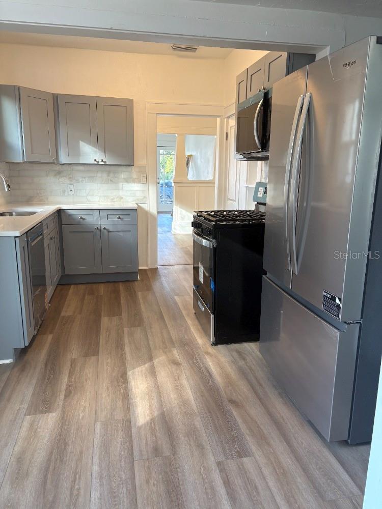 PLAZA PARK ADD CLEARWATER IMPROV CO CORR - Residential