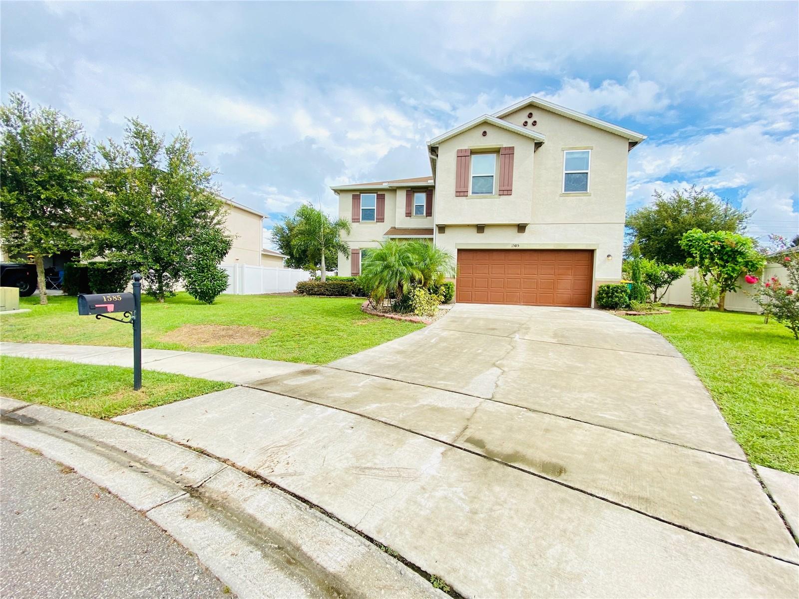 TAVARES LAKE ELSIE RESERVE - Residential Lease