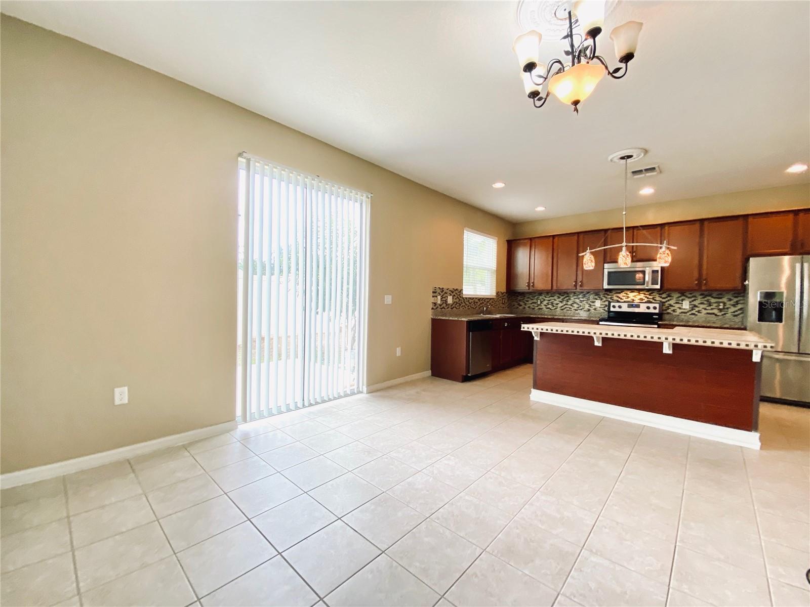 TAVARES LAKE ELSIE RESERVE - Residential Lease