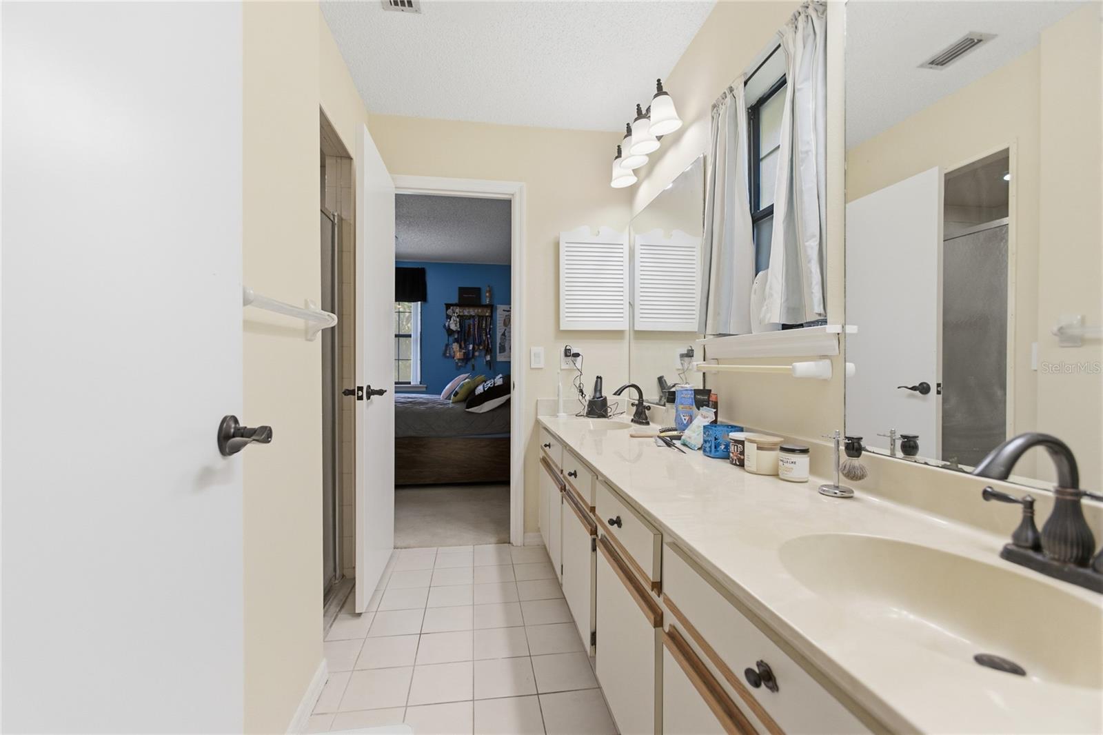HANOVER WOODS - Residential