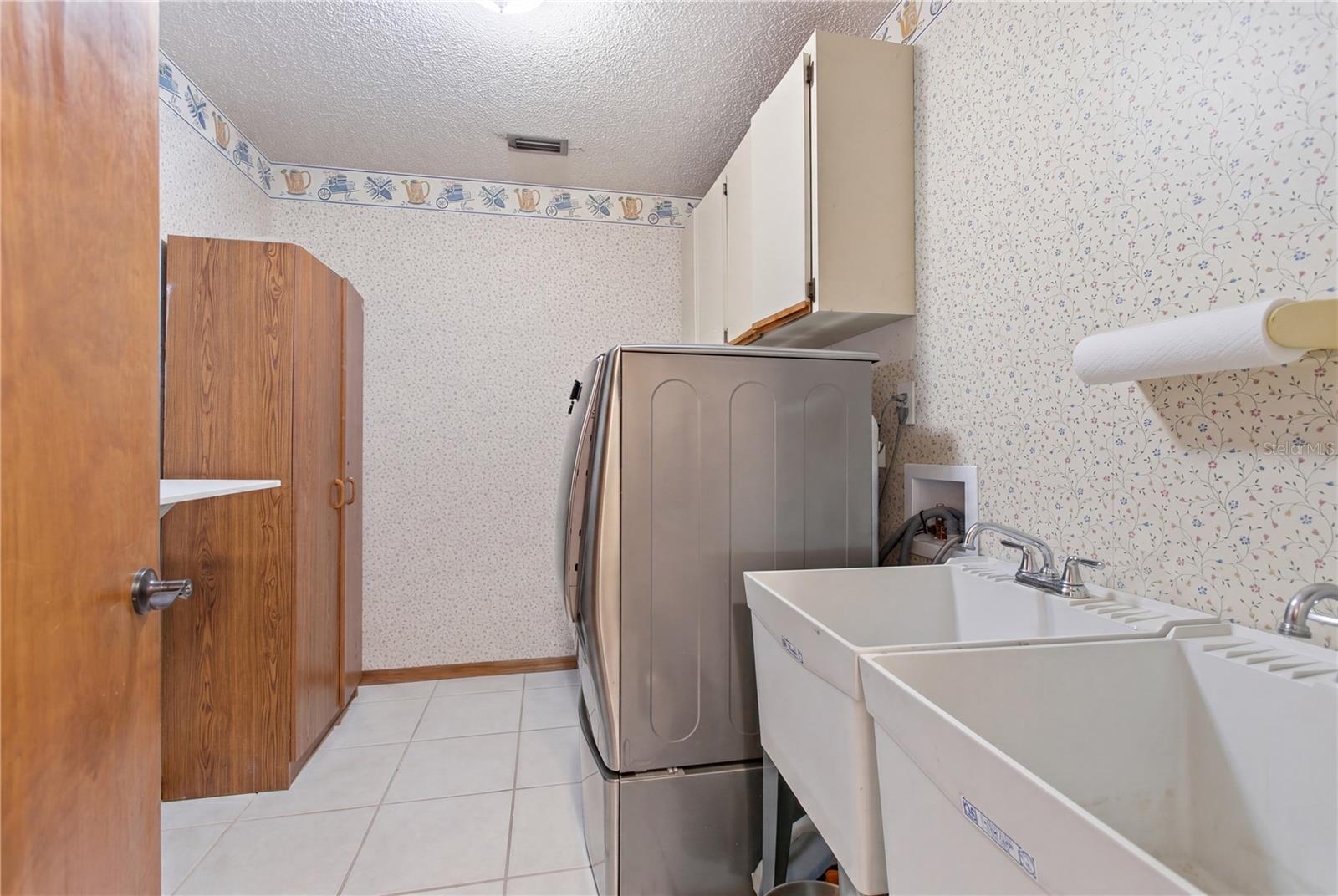 HANOVER WOODS - Residential
