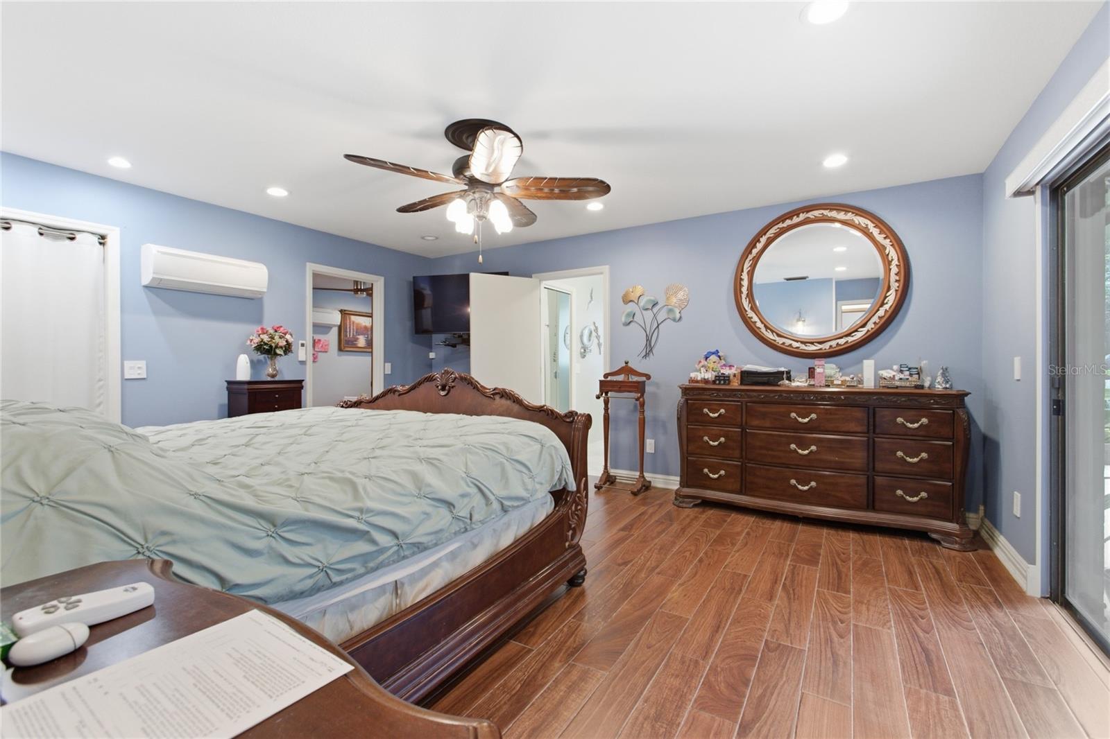 HANOVER WOODS - Residential