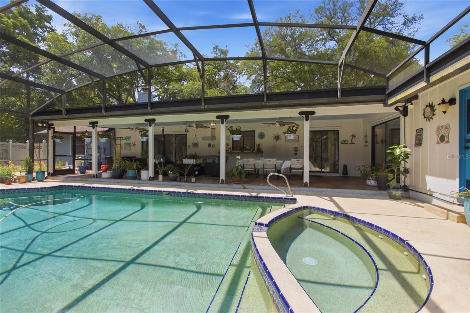 HANOVER WOODS - Residential