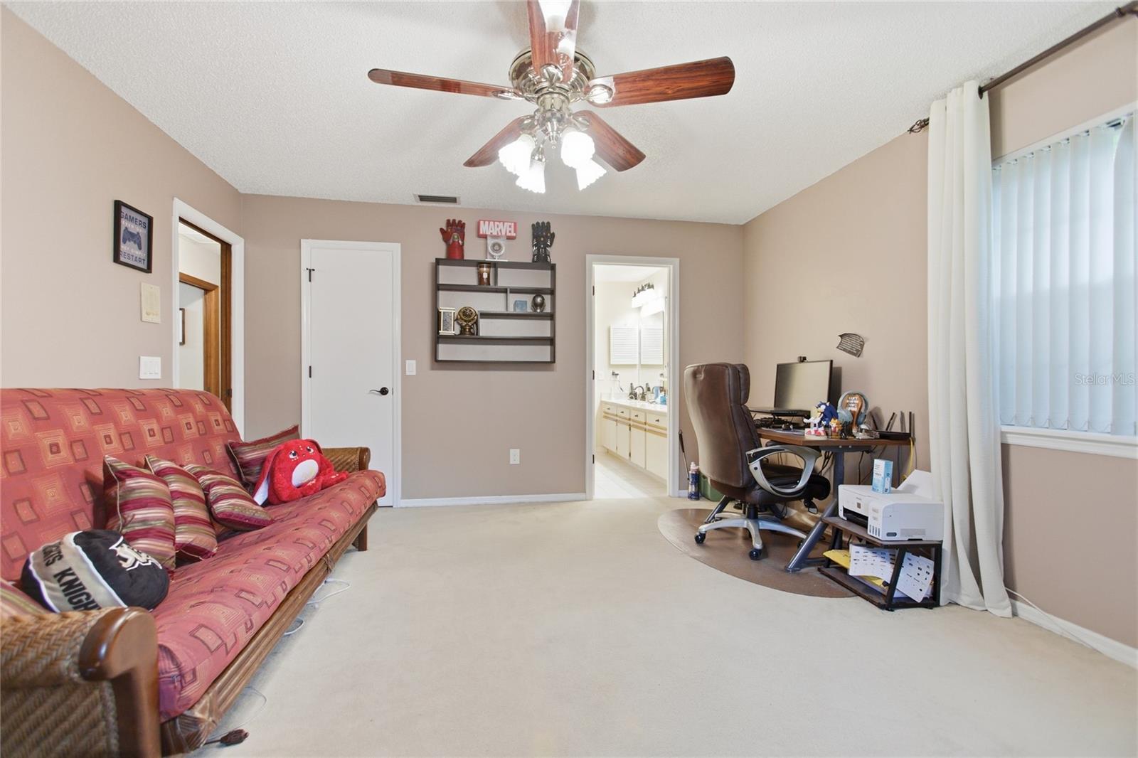 HANOVER WOODS - Residential