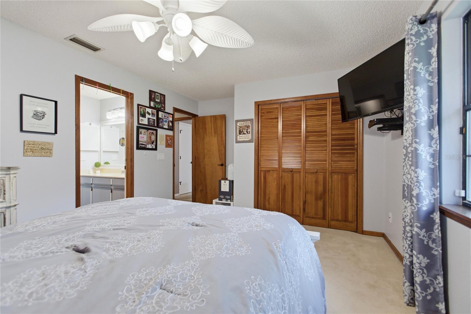 HANOVER WOODS - Residential
