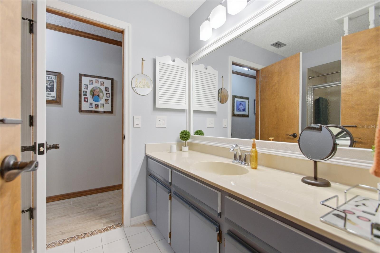 HANOVER WOODS - Residential