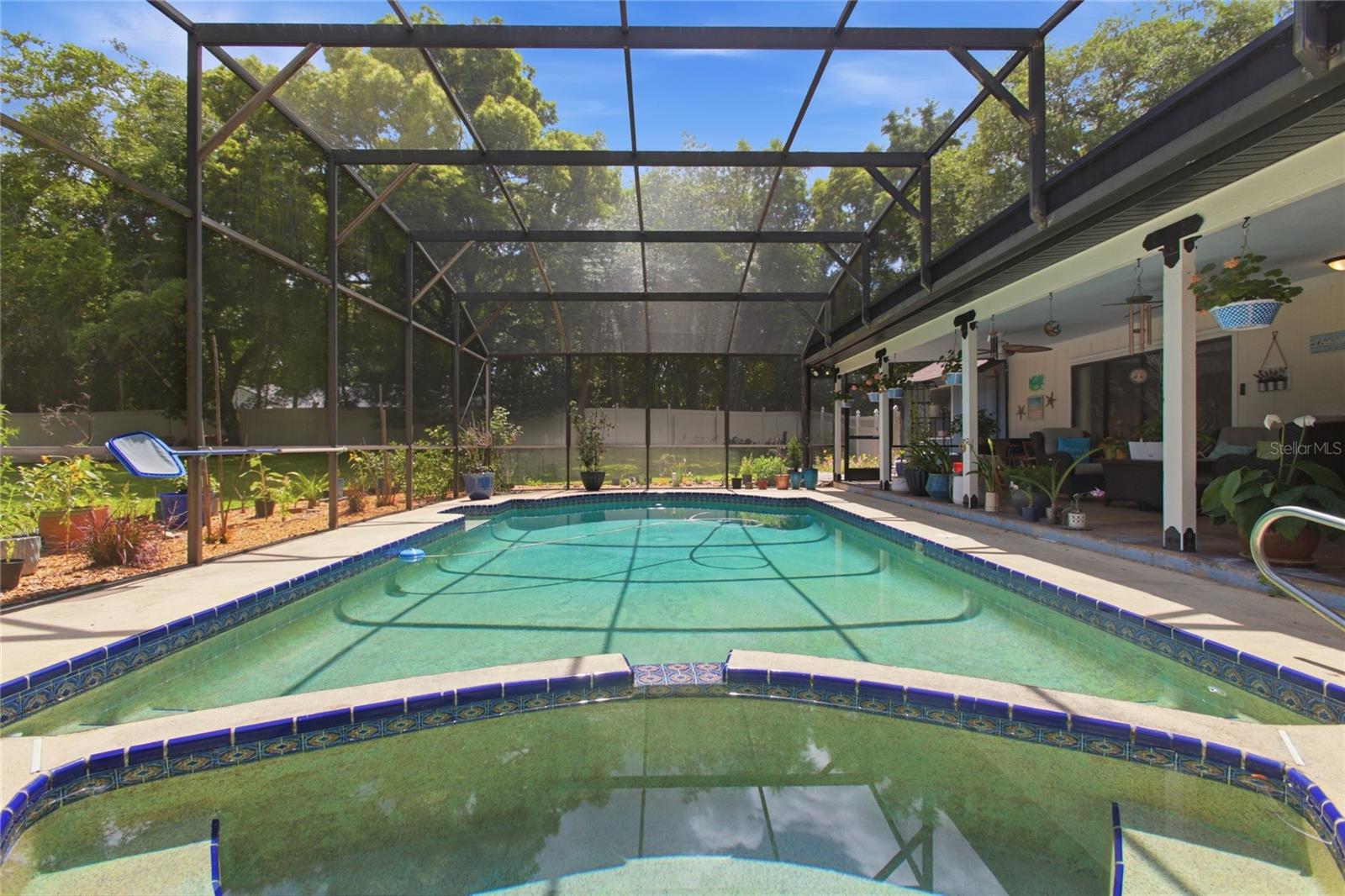 HANOVER WOODS - Residential