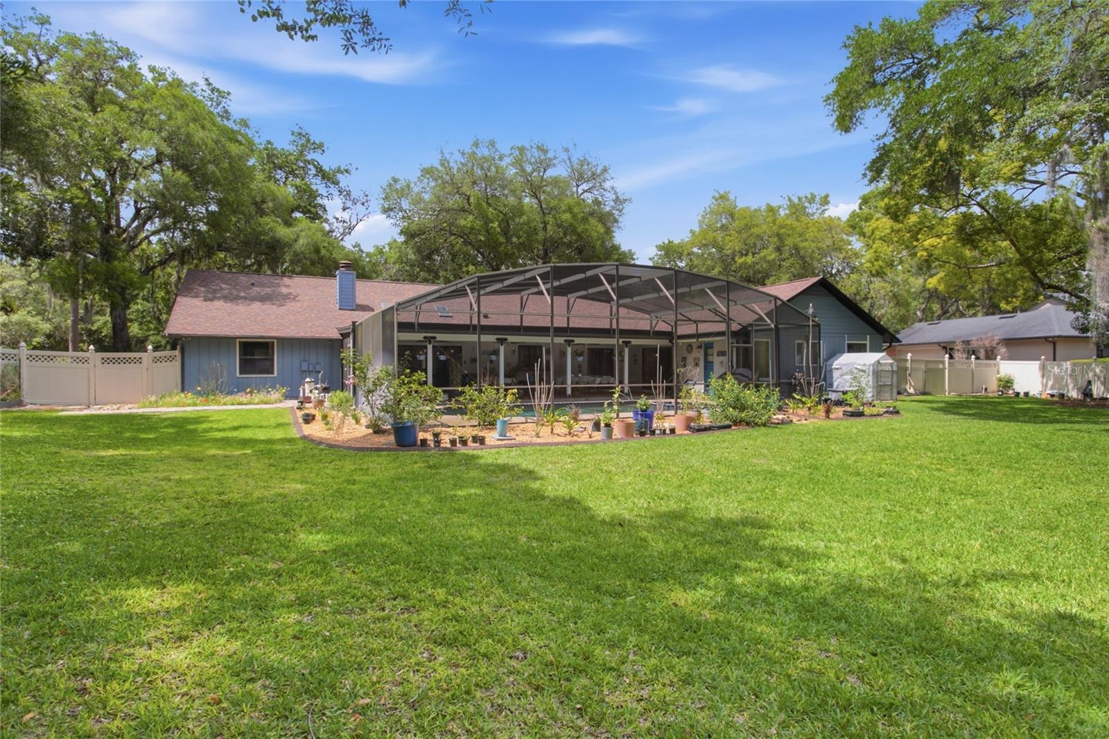 HANOVER WOODS - Residential