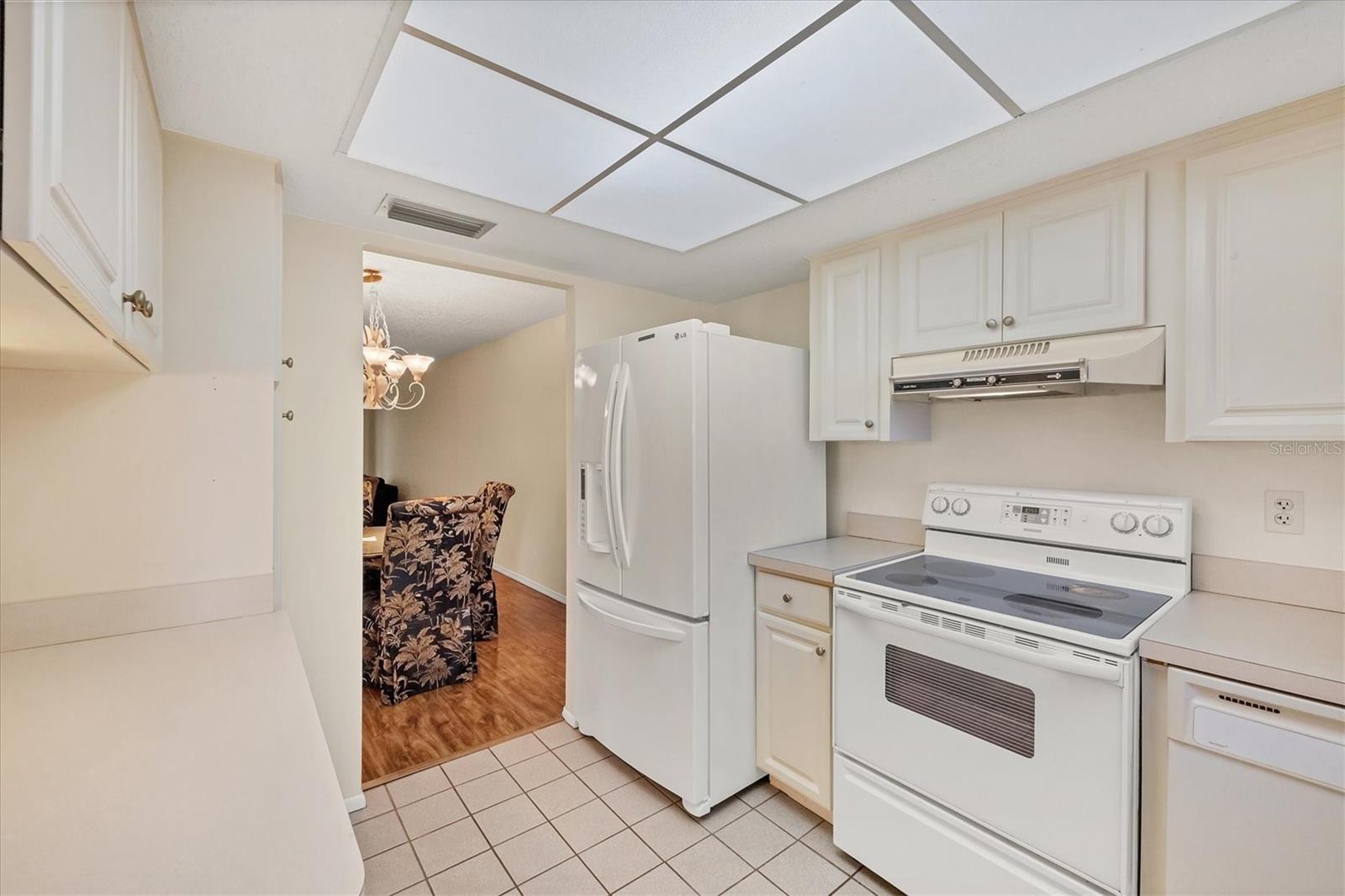 BAYSHORE ON THE LAKE APTS II SEC 2 - Residential