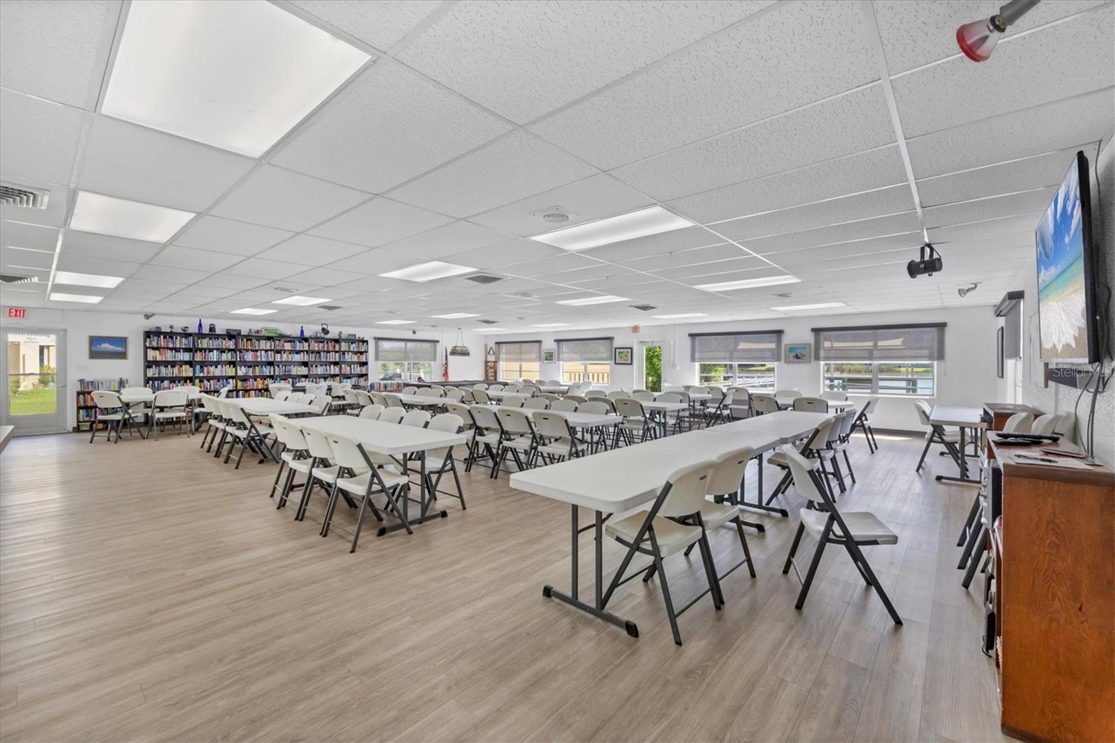 BAYSHORE ON THE LAKE APTS II SEC 2 - Residential