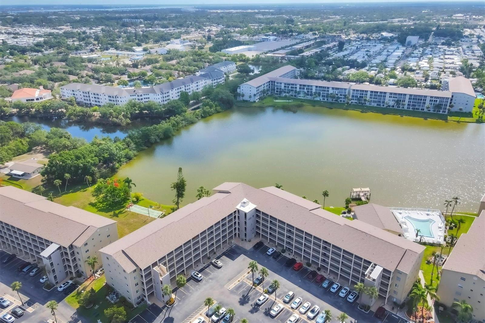 BAYSHORE ON THE LAKE APTS II SEC 2 - Residential