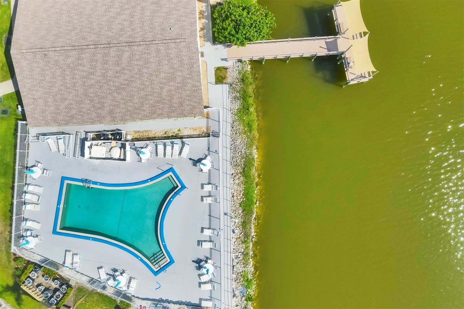 BAYSHORE ON THE LAKE APTS II SEC 2 - Residential