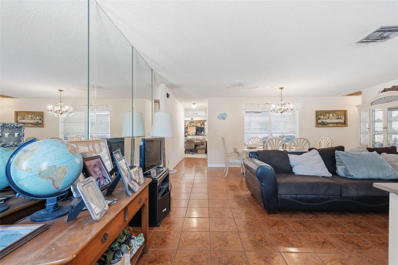 GOLDEN GATEWAY HOMES - Residential