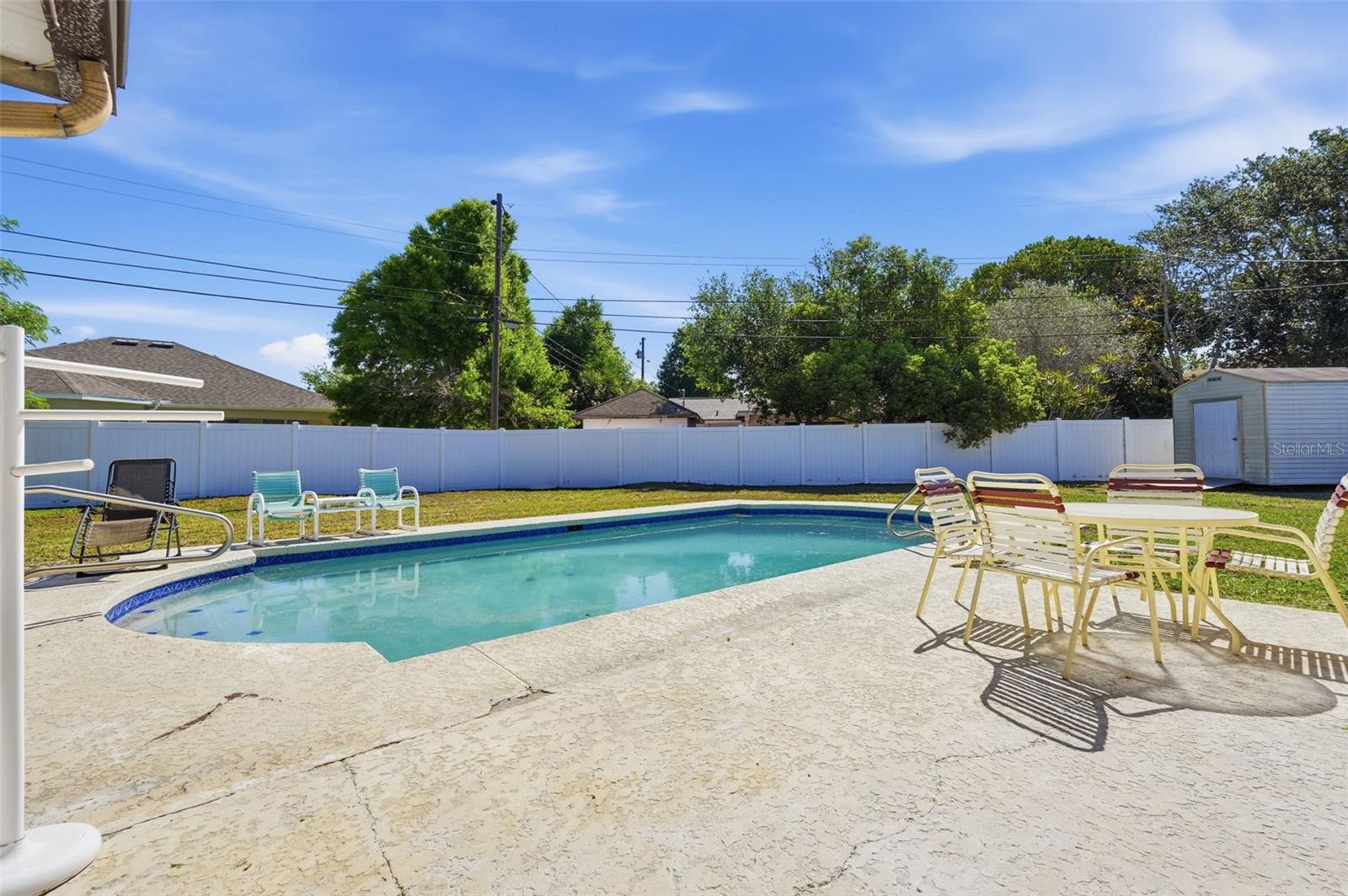 GOLDEN GATEWAY HOMES - Residential