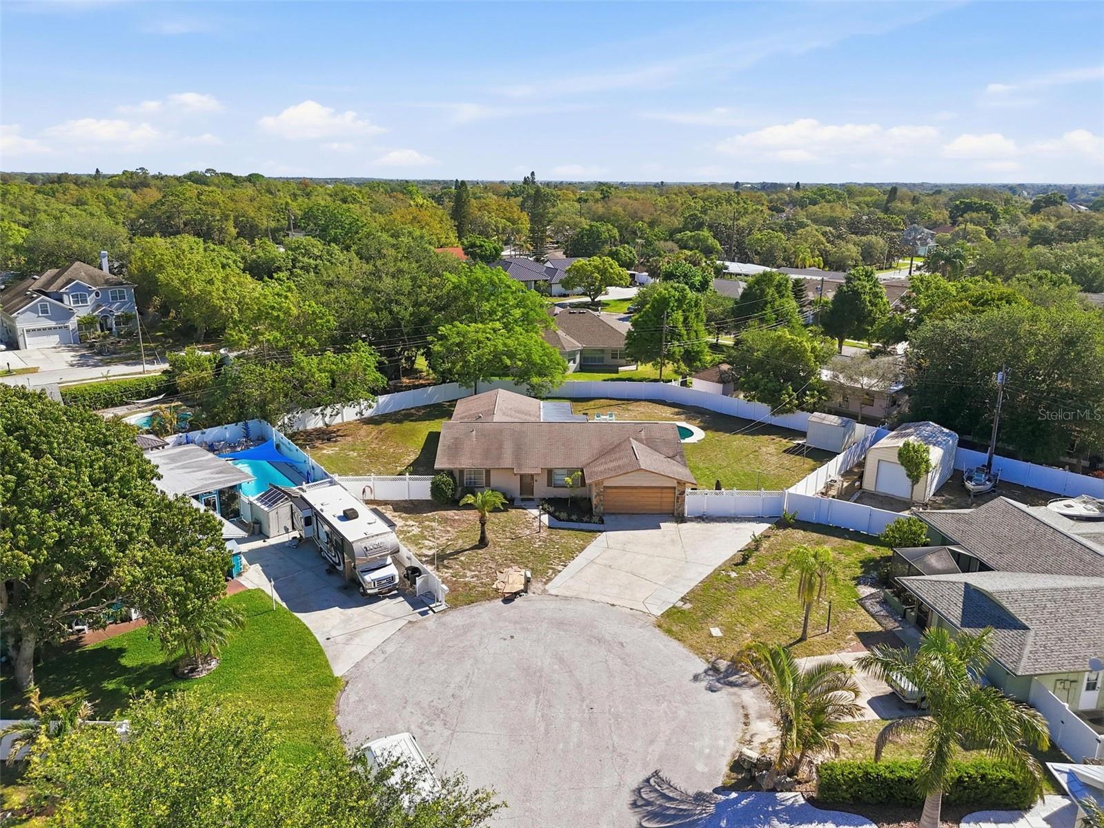 GOLDEN GATEWAY HOMES - Residential