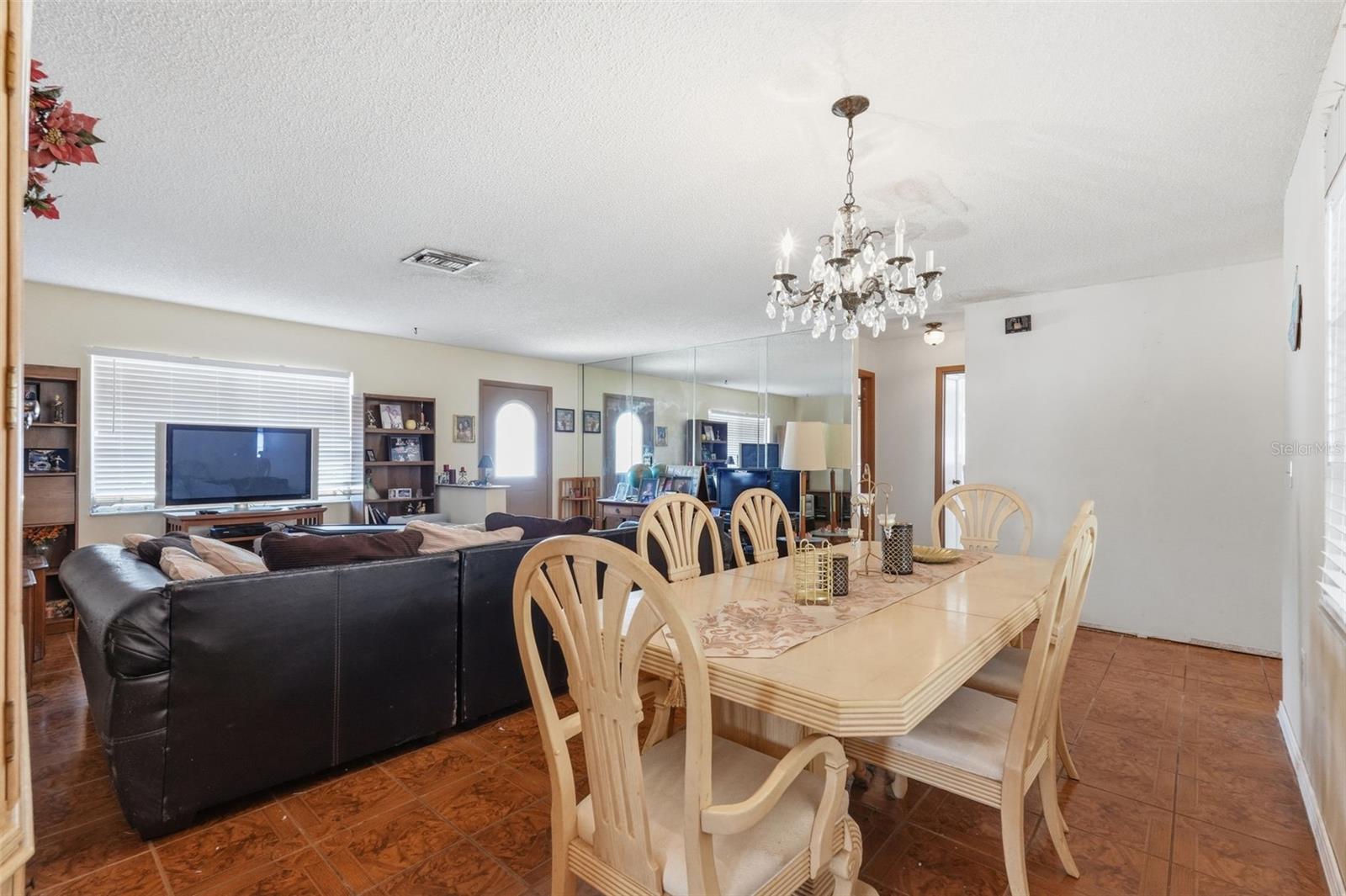 GOLDEN GATEWAY HOMES - Residential