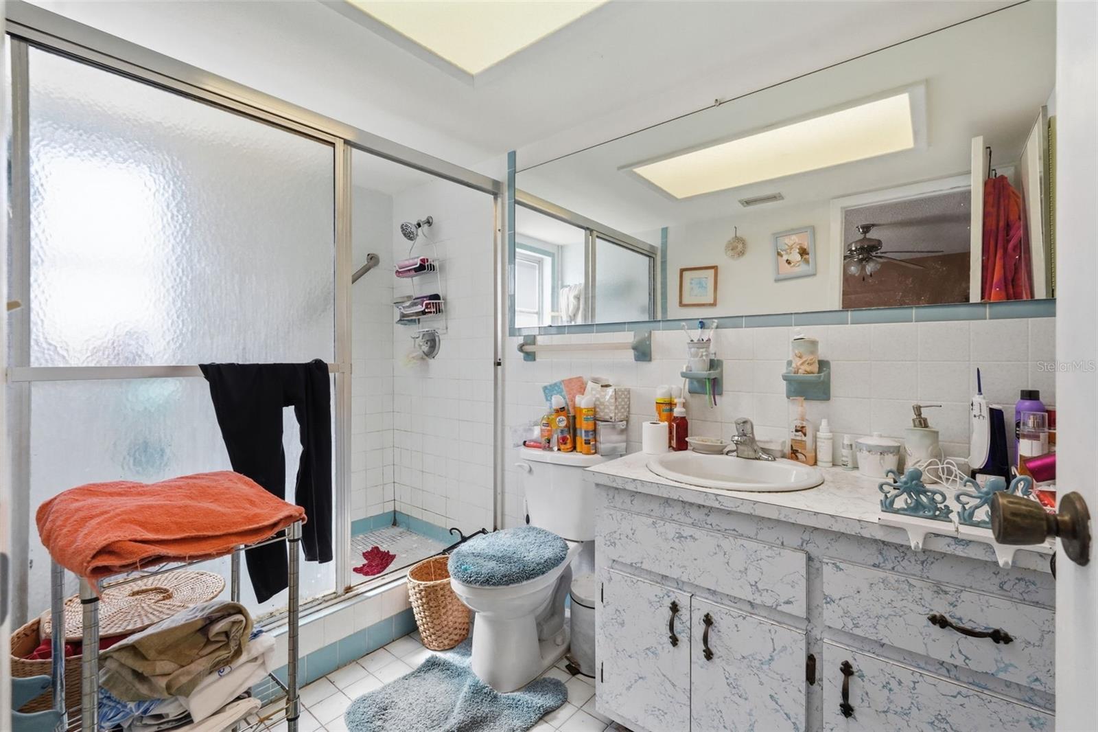 GOLDEN GATEWAY HOMES - Residential