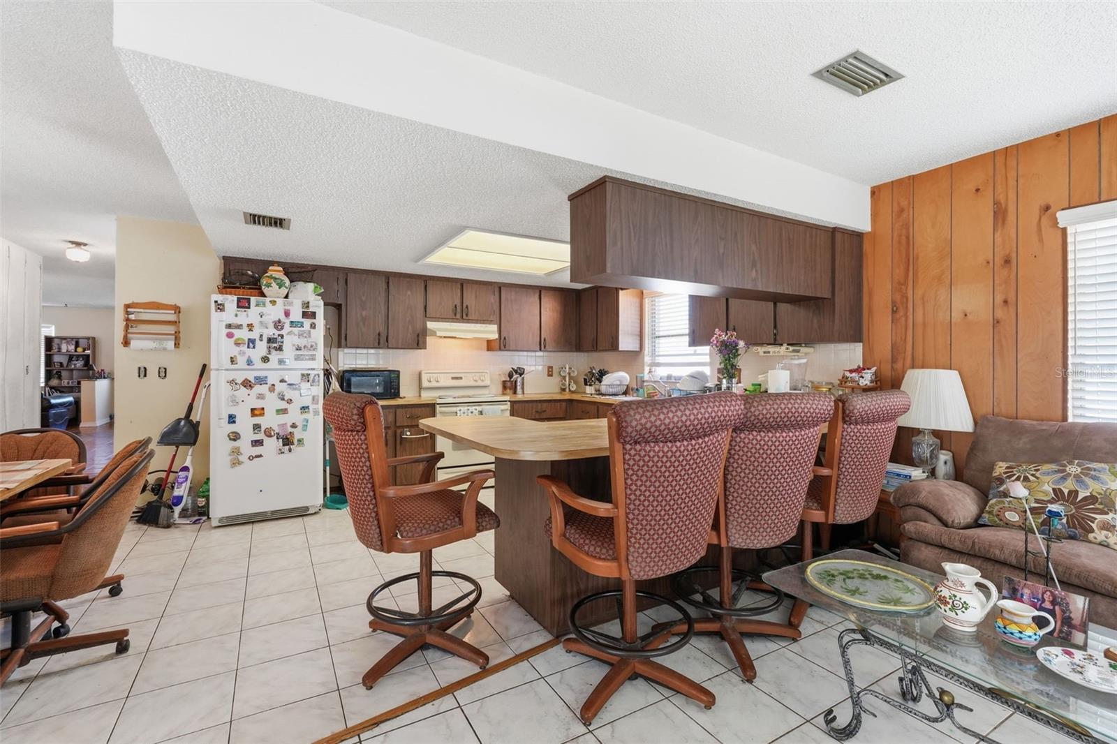 GOLDEN GATEWAY HOMES - Residential