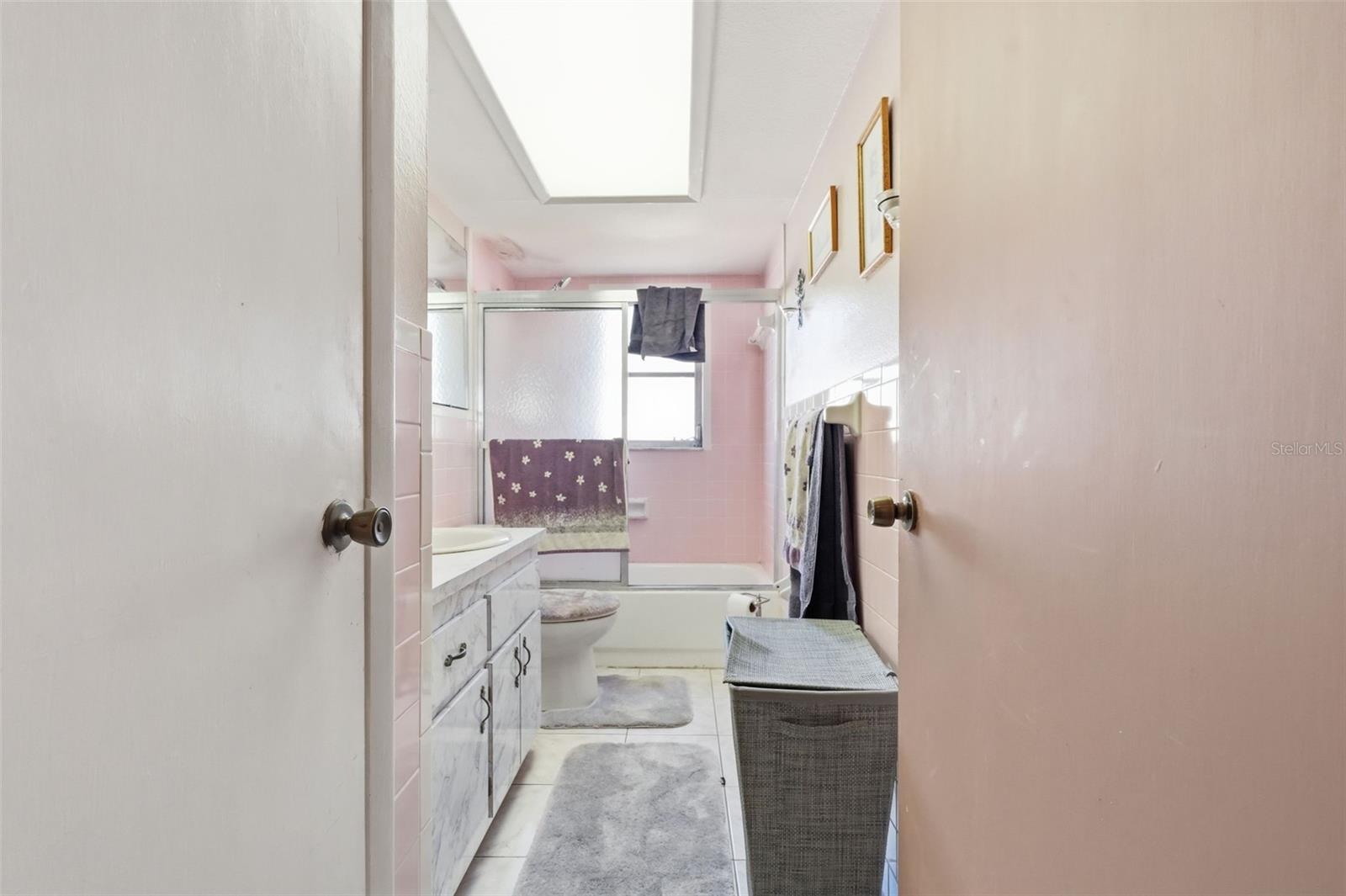 GOLDEN GATEWAY HOMES - Residential