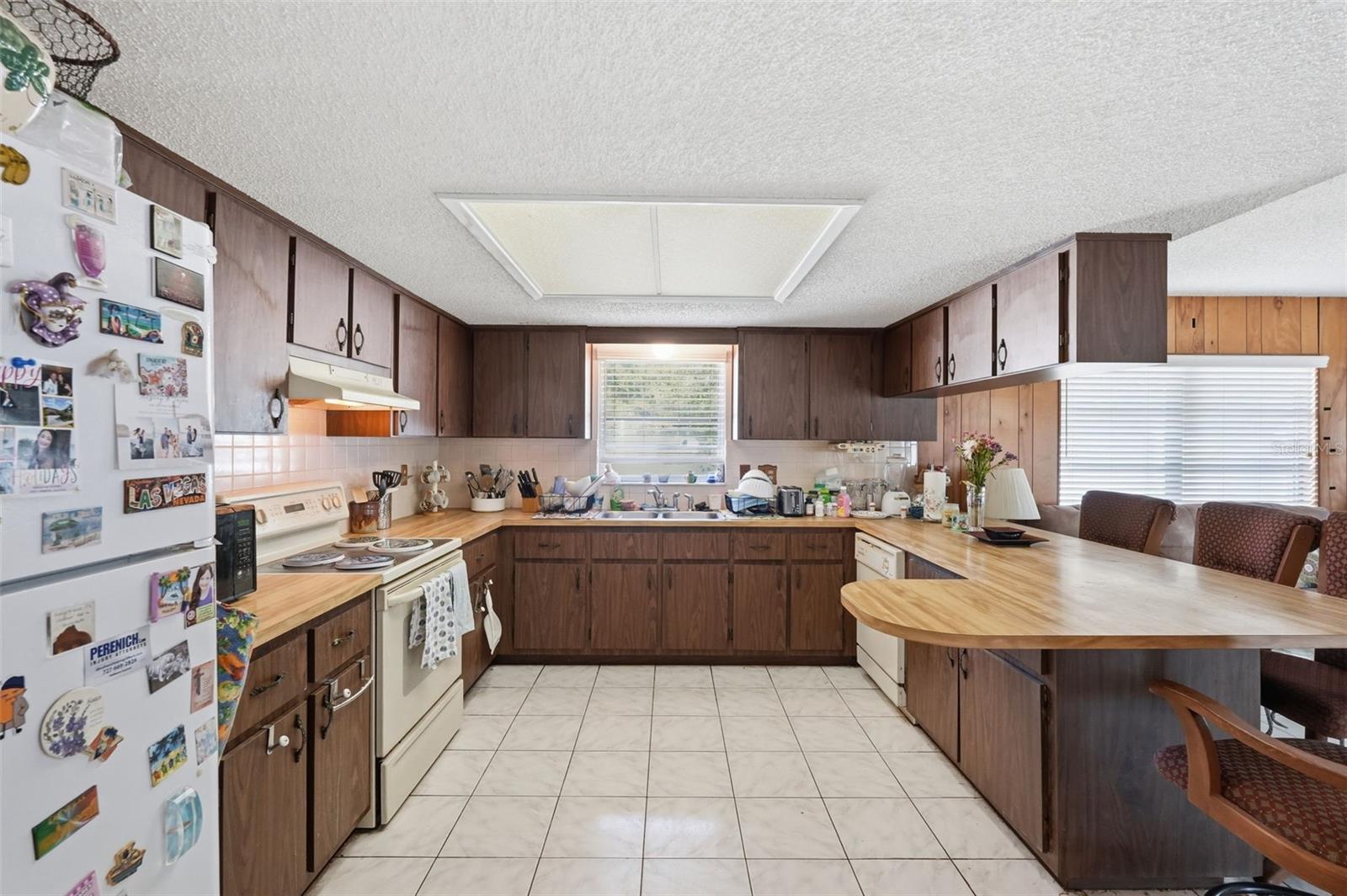 GOLDEN GATEWAY HOMES - Residential