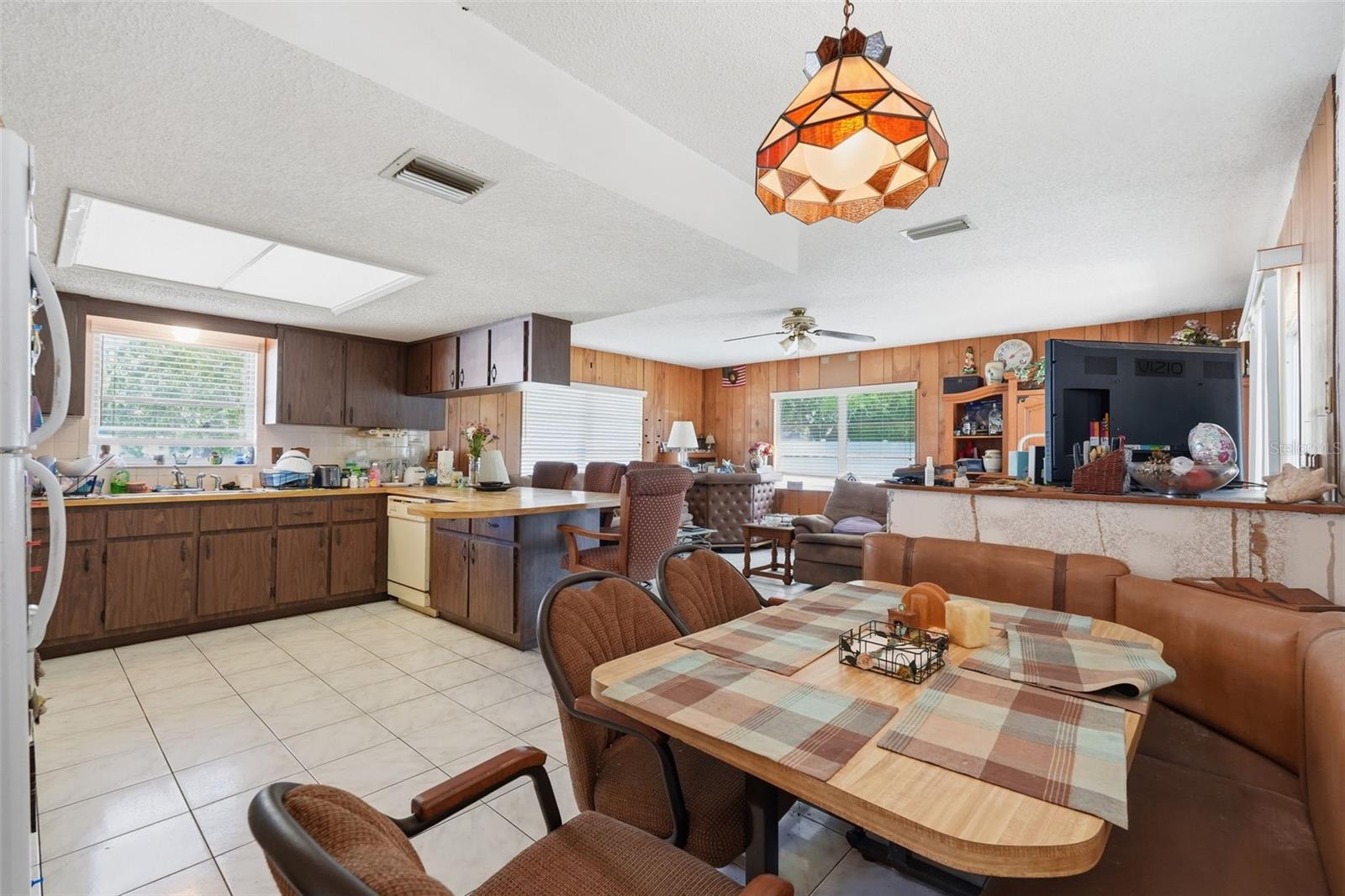 GOLDEN GATEWAY HOMES - Residential