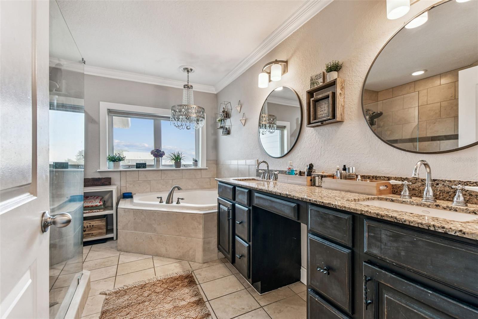 SEA BREEZE ISLAND - Residential