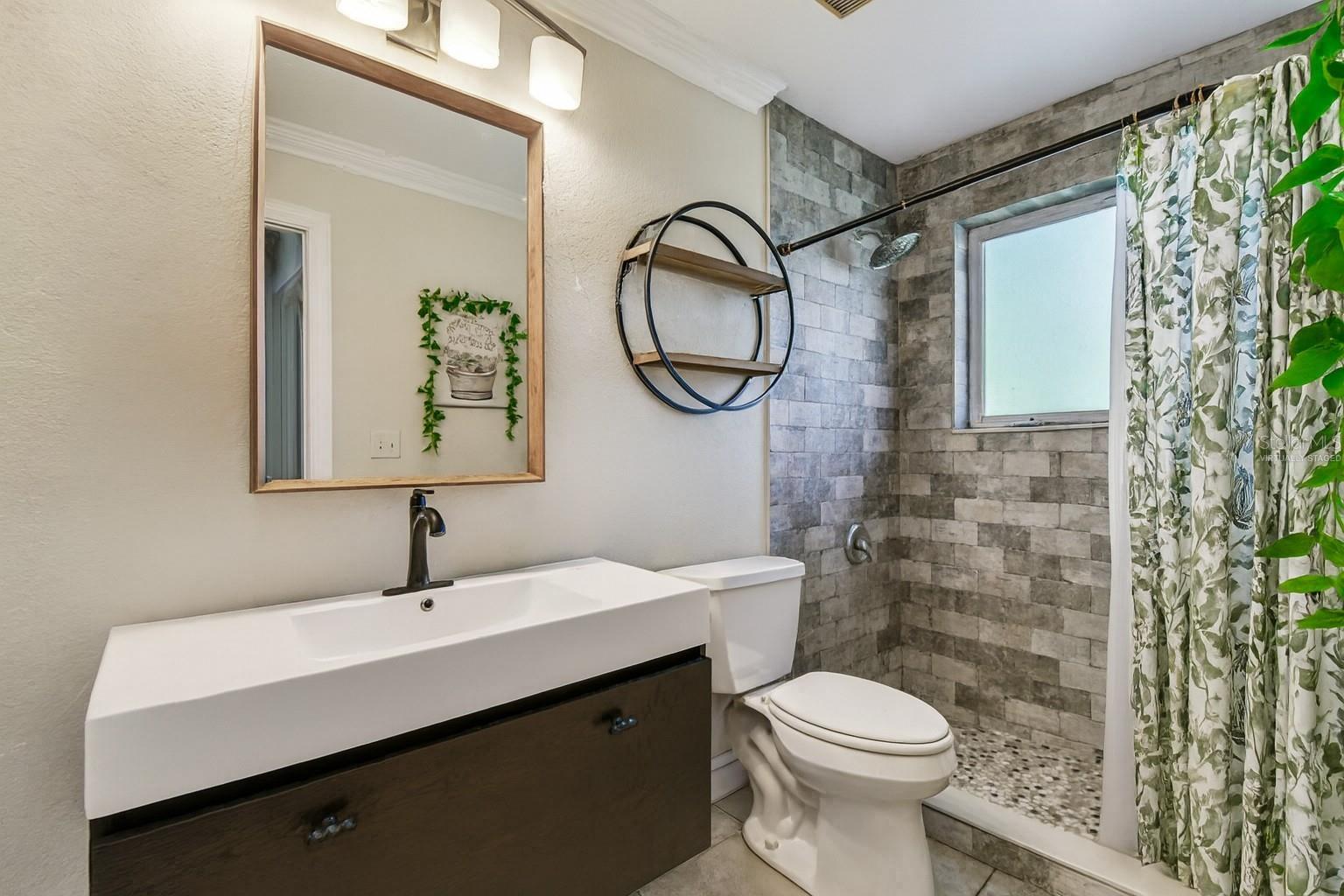 SEA BREEZE ISLAND - Residential