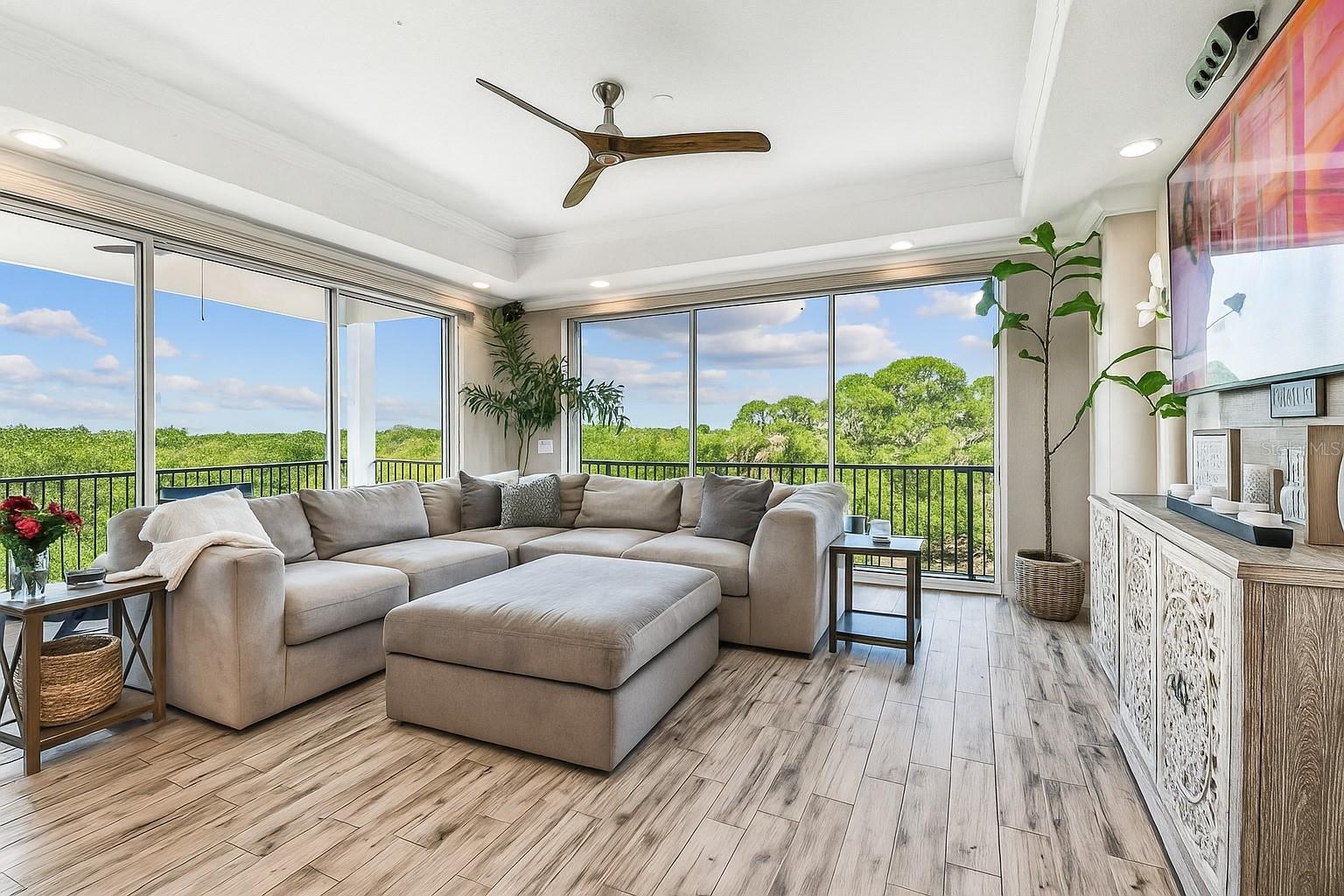 SEA BREEZE ISLAND - Residential