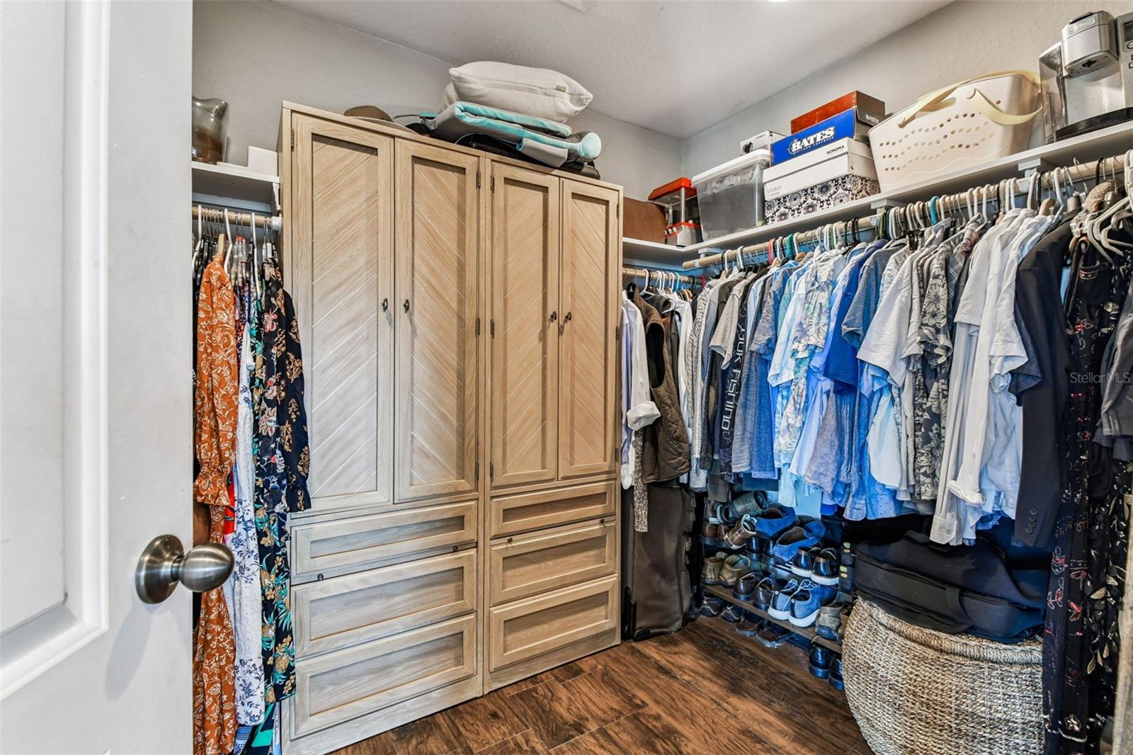 SEA BREEZE ISLAND - Residential