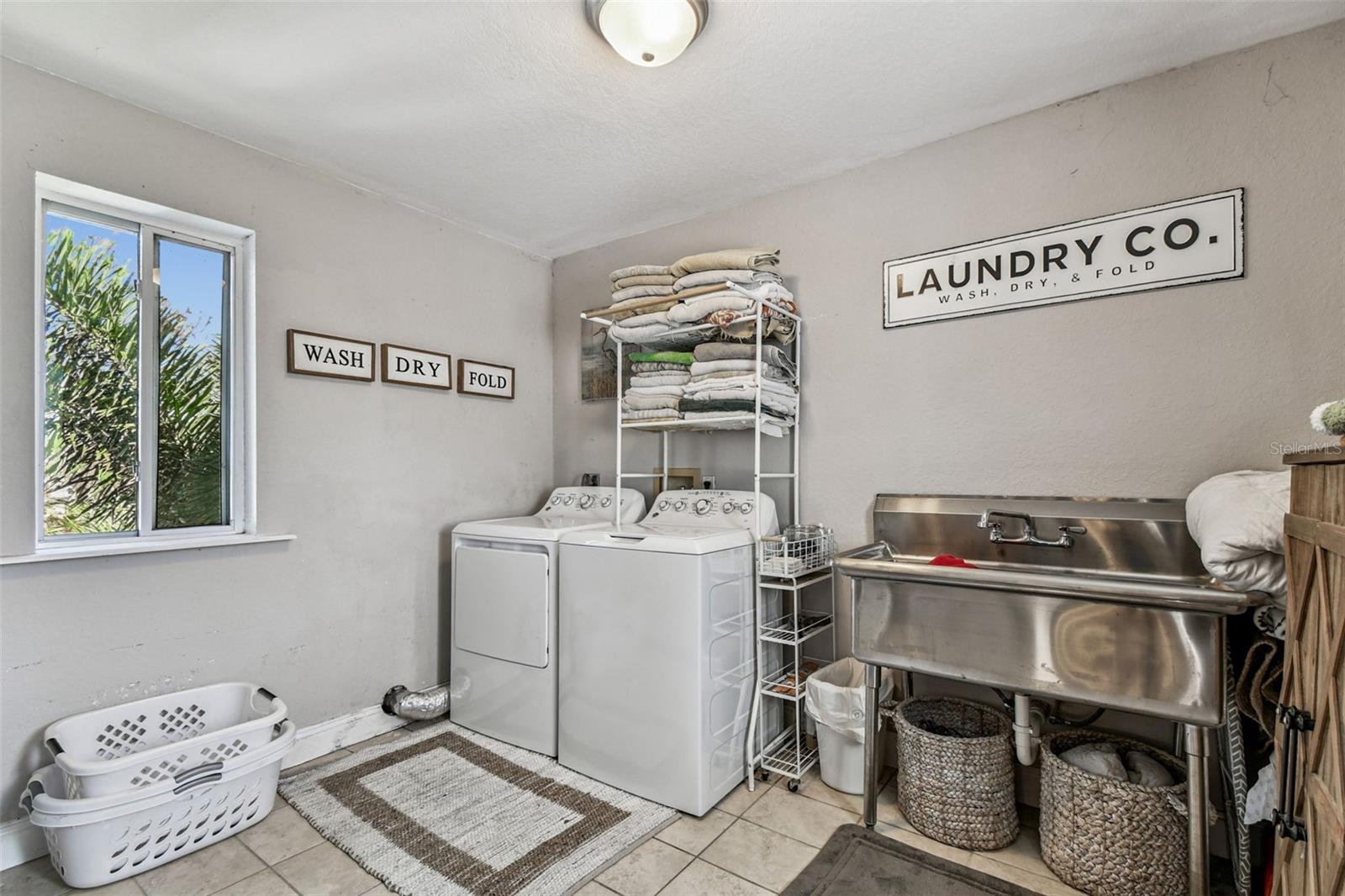 SEA BREEZE ISLAND - Residential