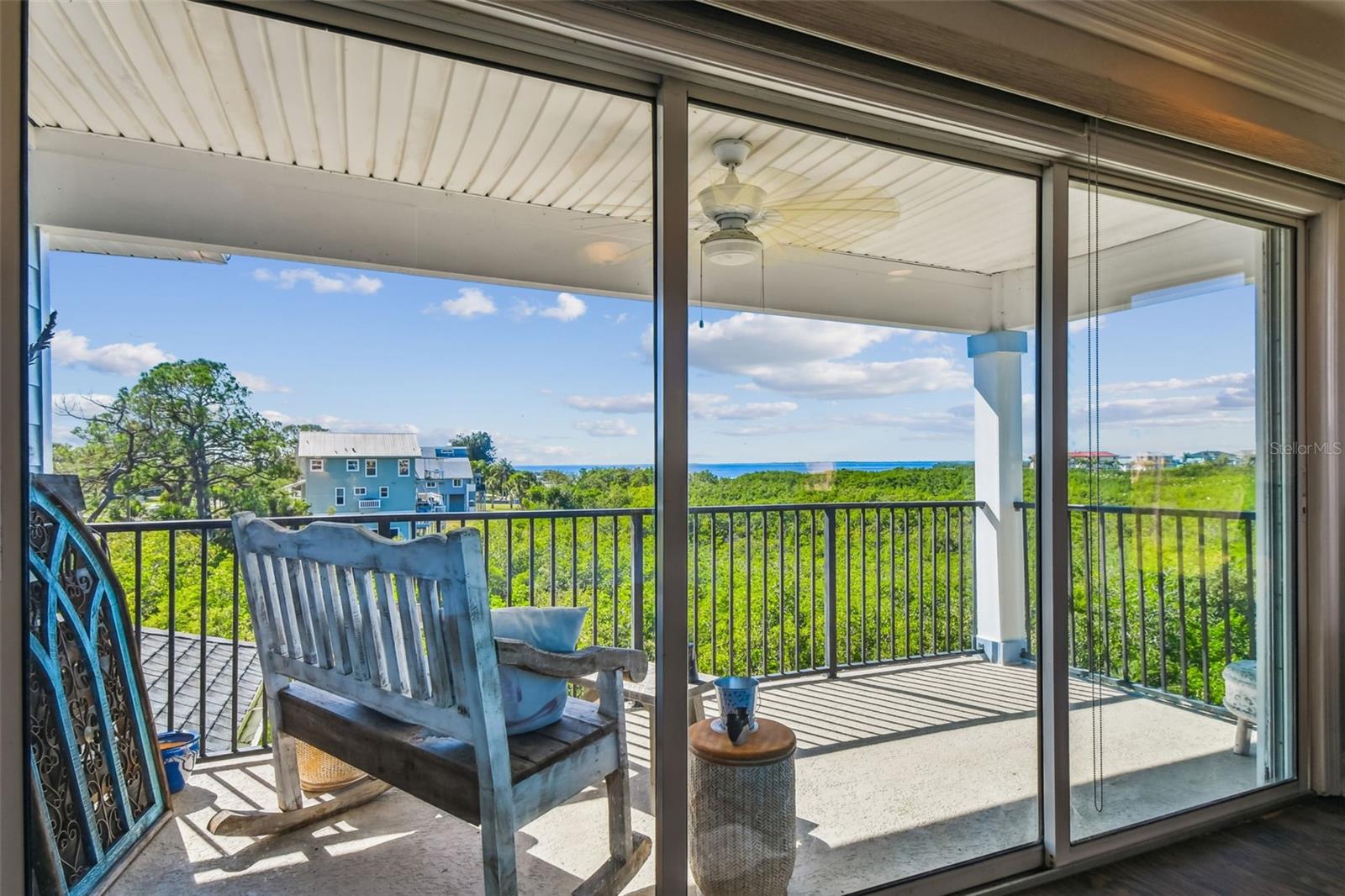 SEA BREEZE ISLAND - Residential