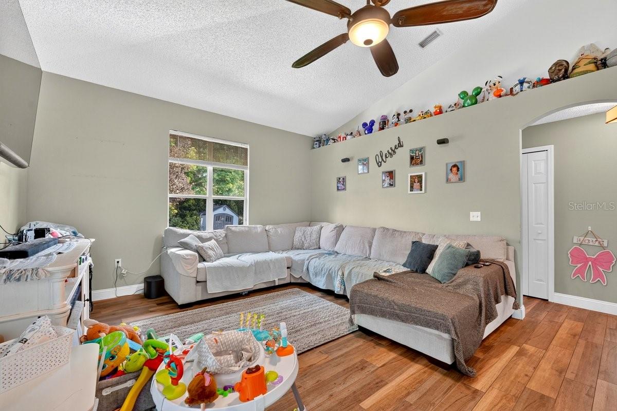 800 COLTRA LANE