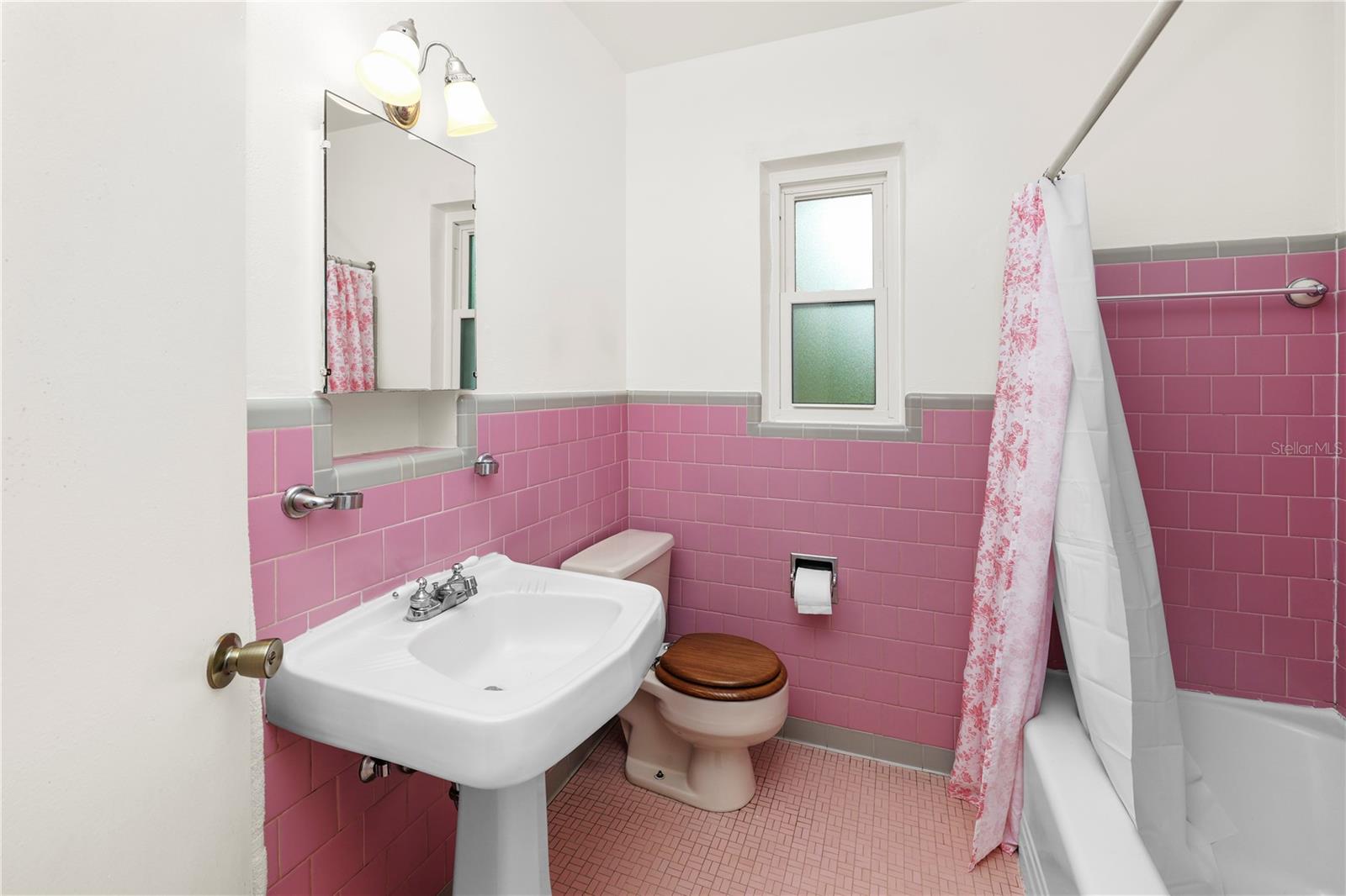 SHORE ACRES - Residential