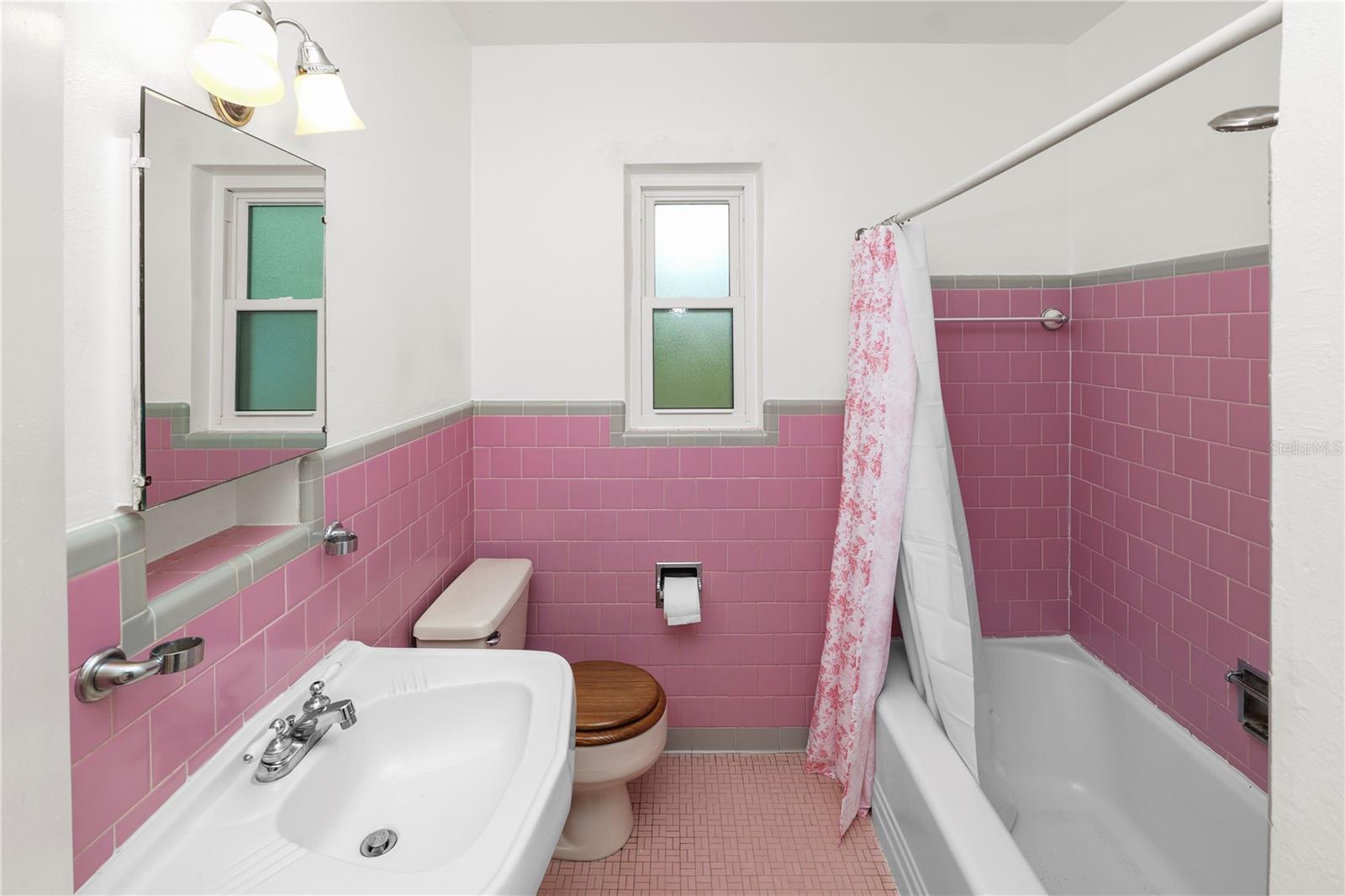 SHORE ACRES - Residential